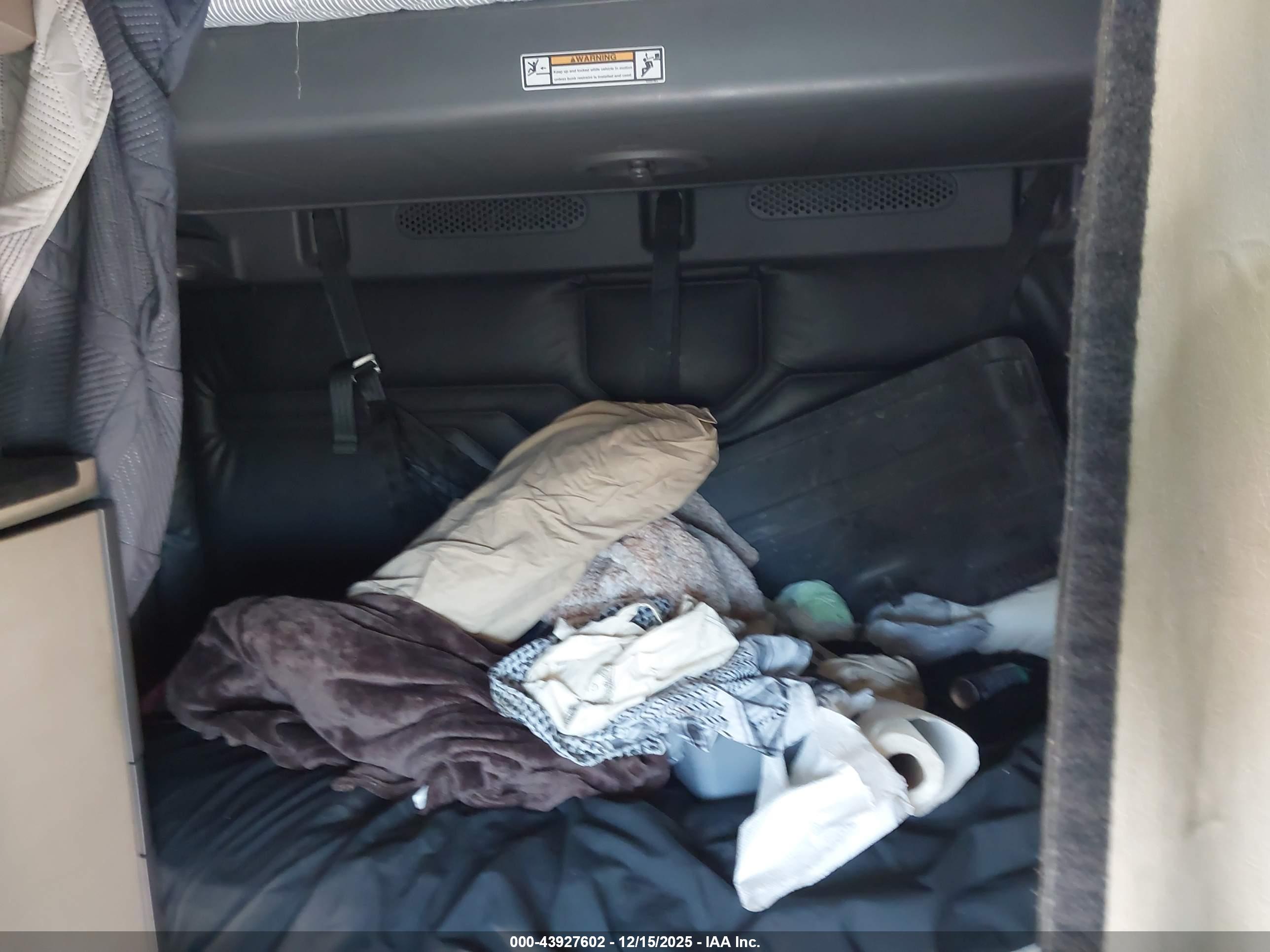 FREIGHTLINER CASCADIA image 7
