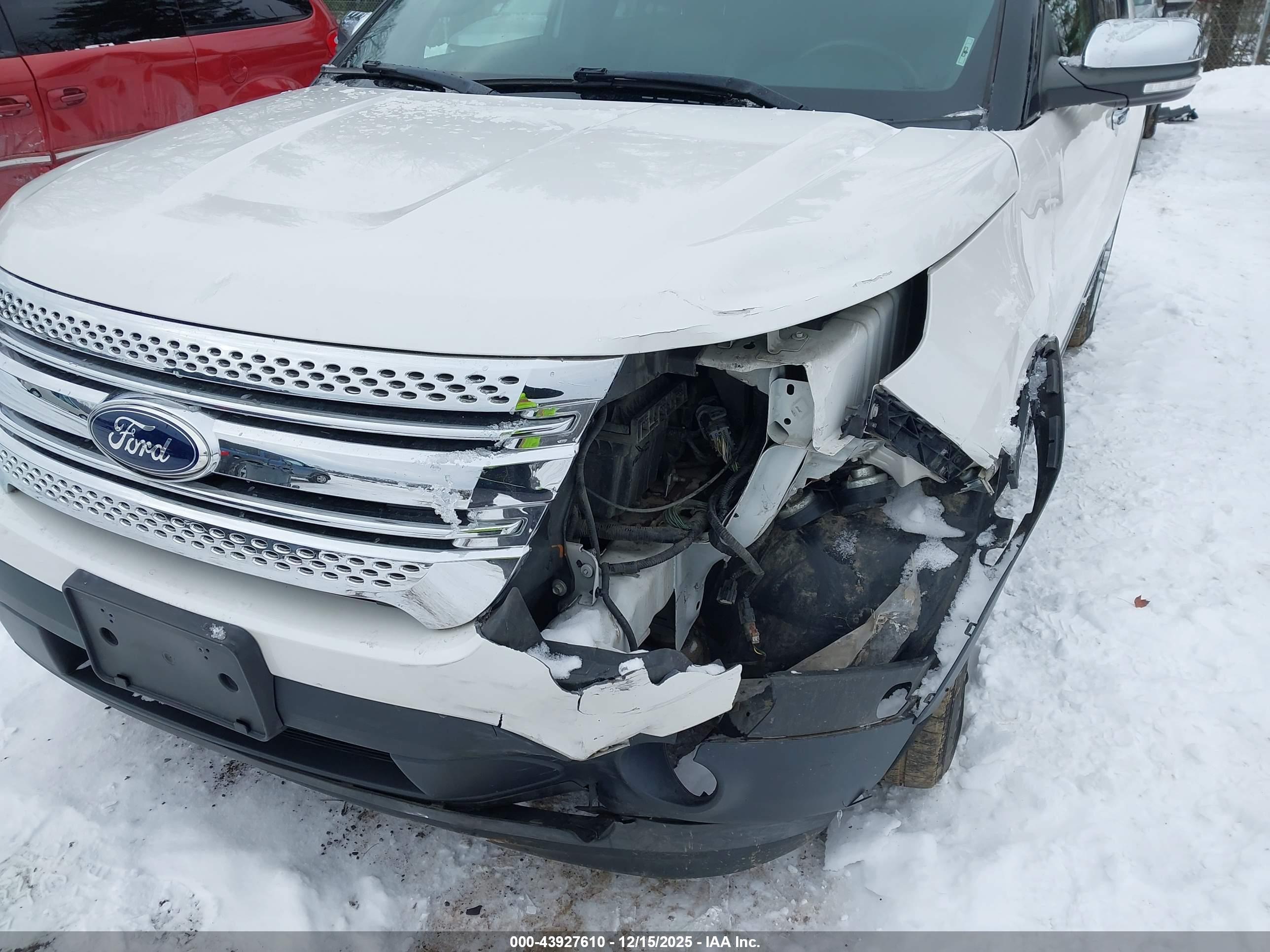 FORD EXPLORER image 6