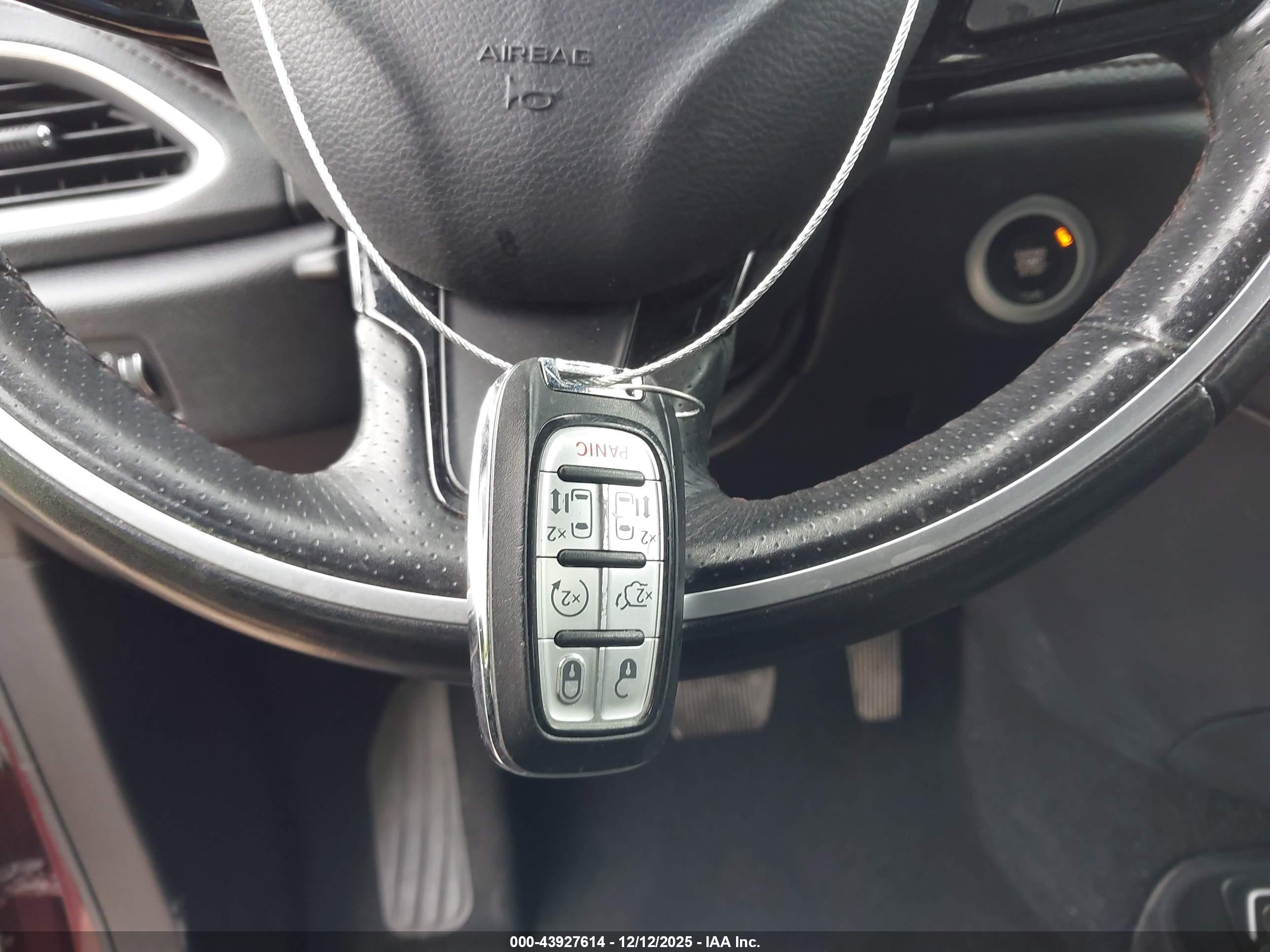 CHRYSLER PACIFICA image 11