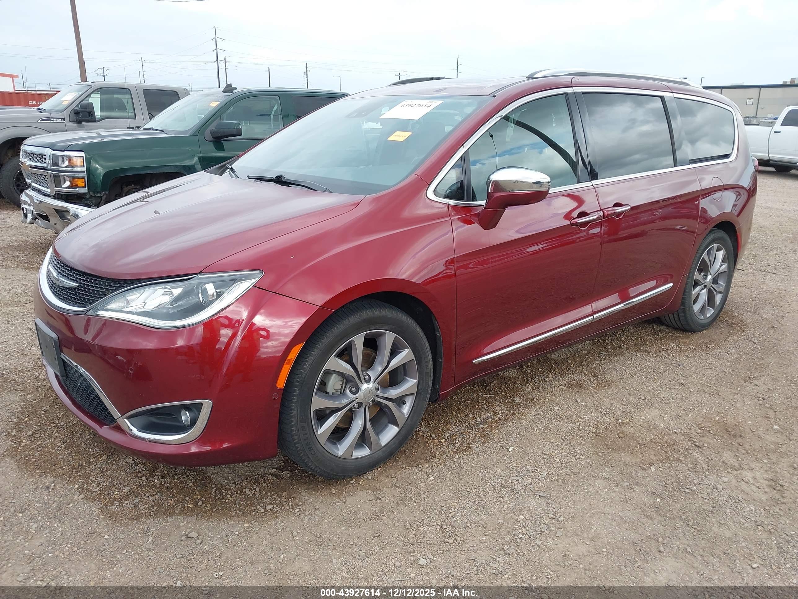 CHRYSLER PACIFICA image 2