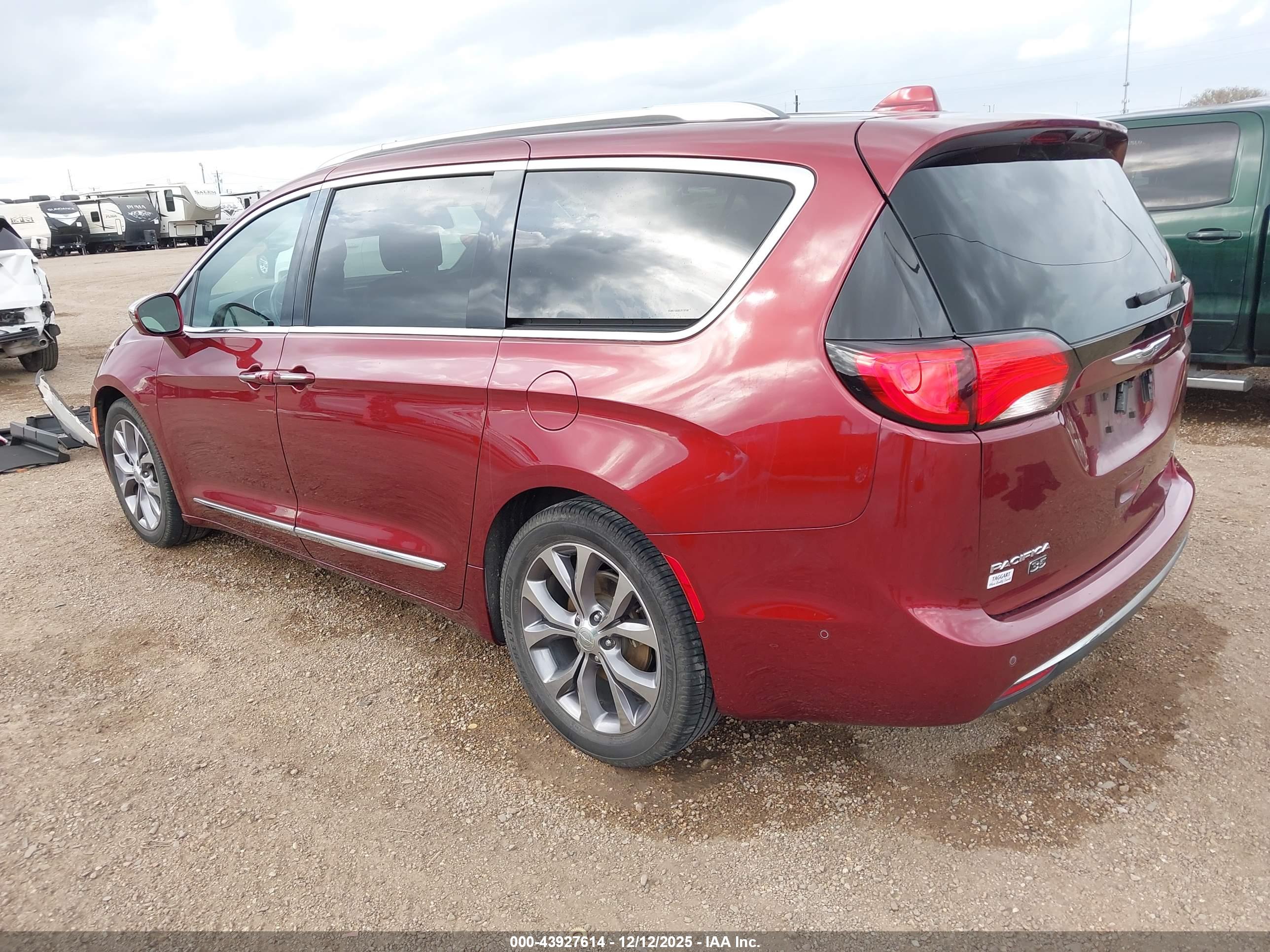 CHRYSLER PACIFICA image 3