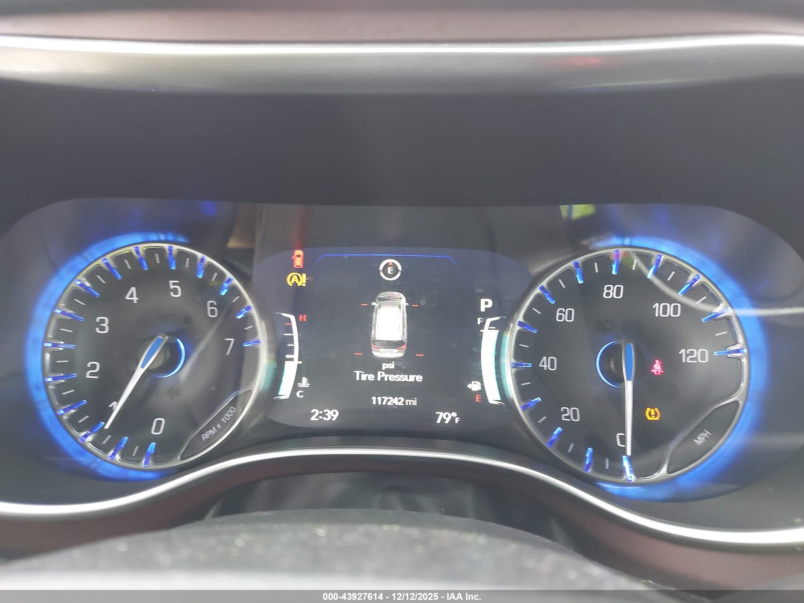 CHRYSLER PACIFICA image 7