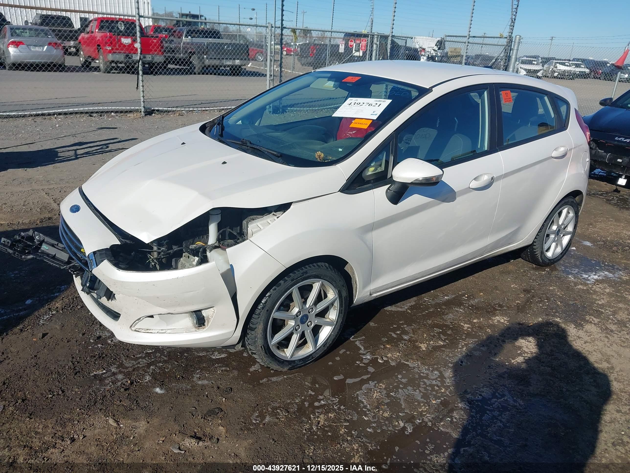 FORD FIESTA image 2