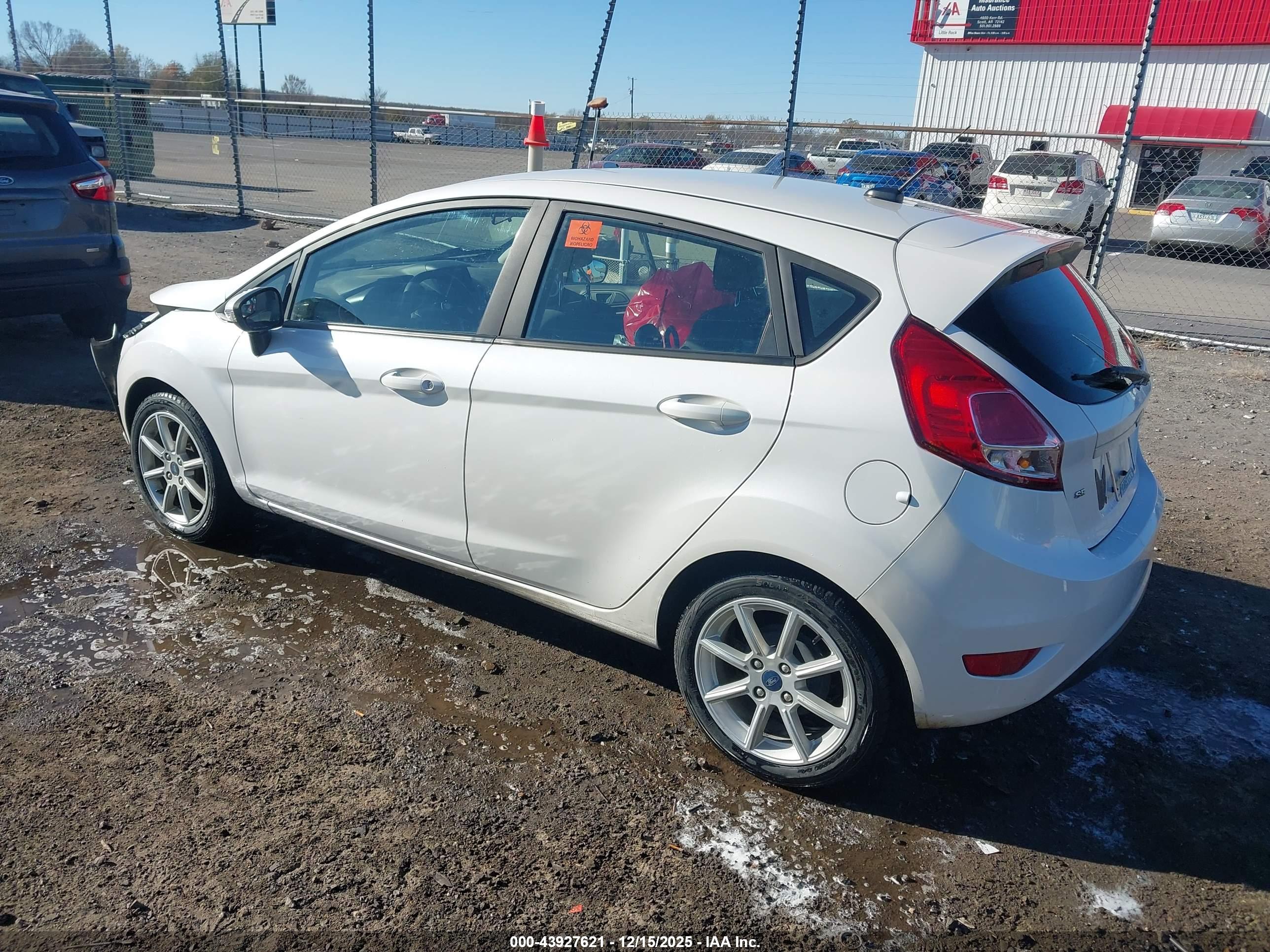 FORD FIESTA image 3