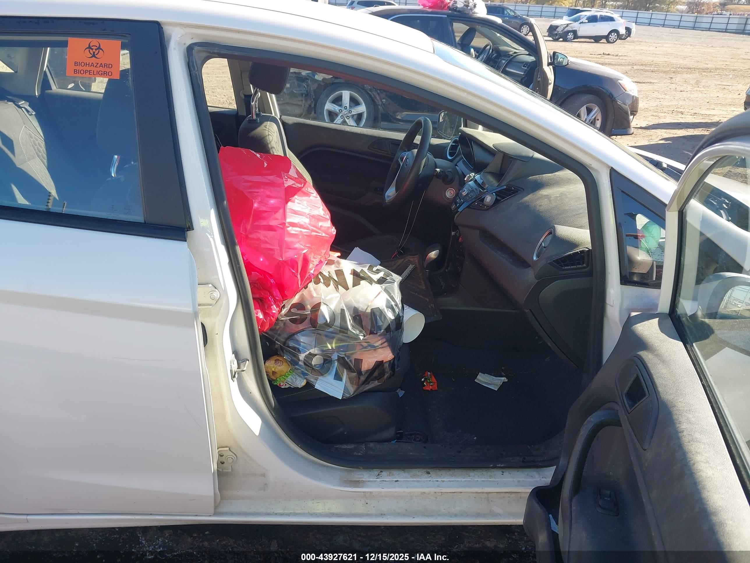 FORD FIESTA image 5