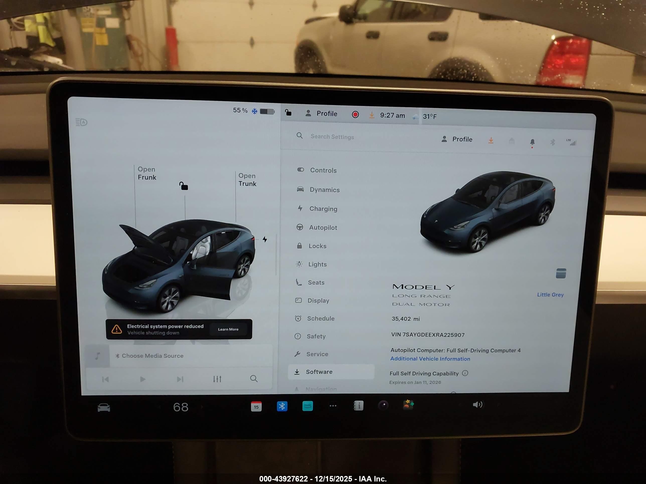 TESLA MODEL image 7