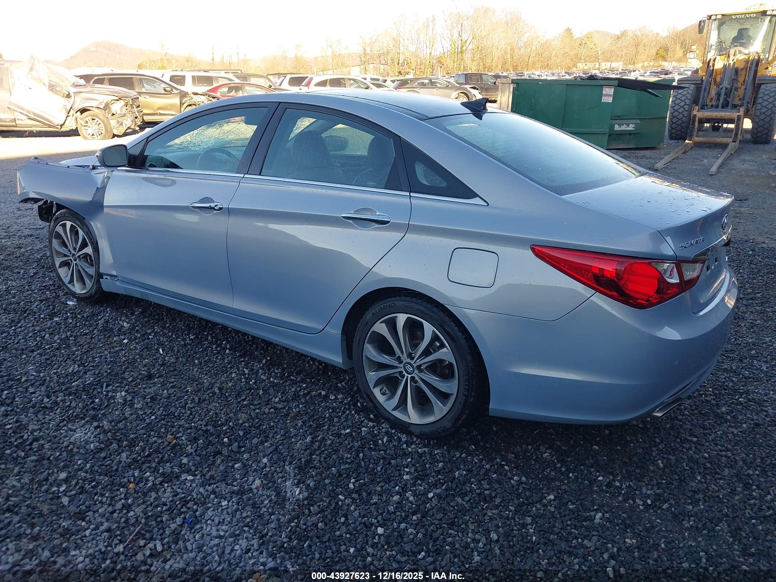 HYUNDAI SONATA image 3