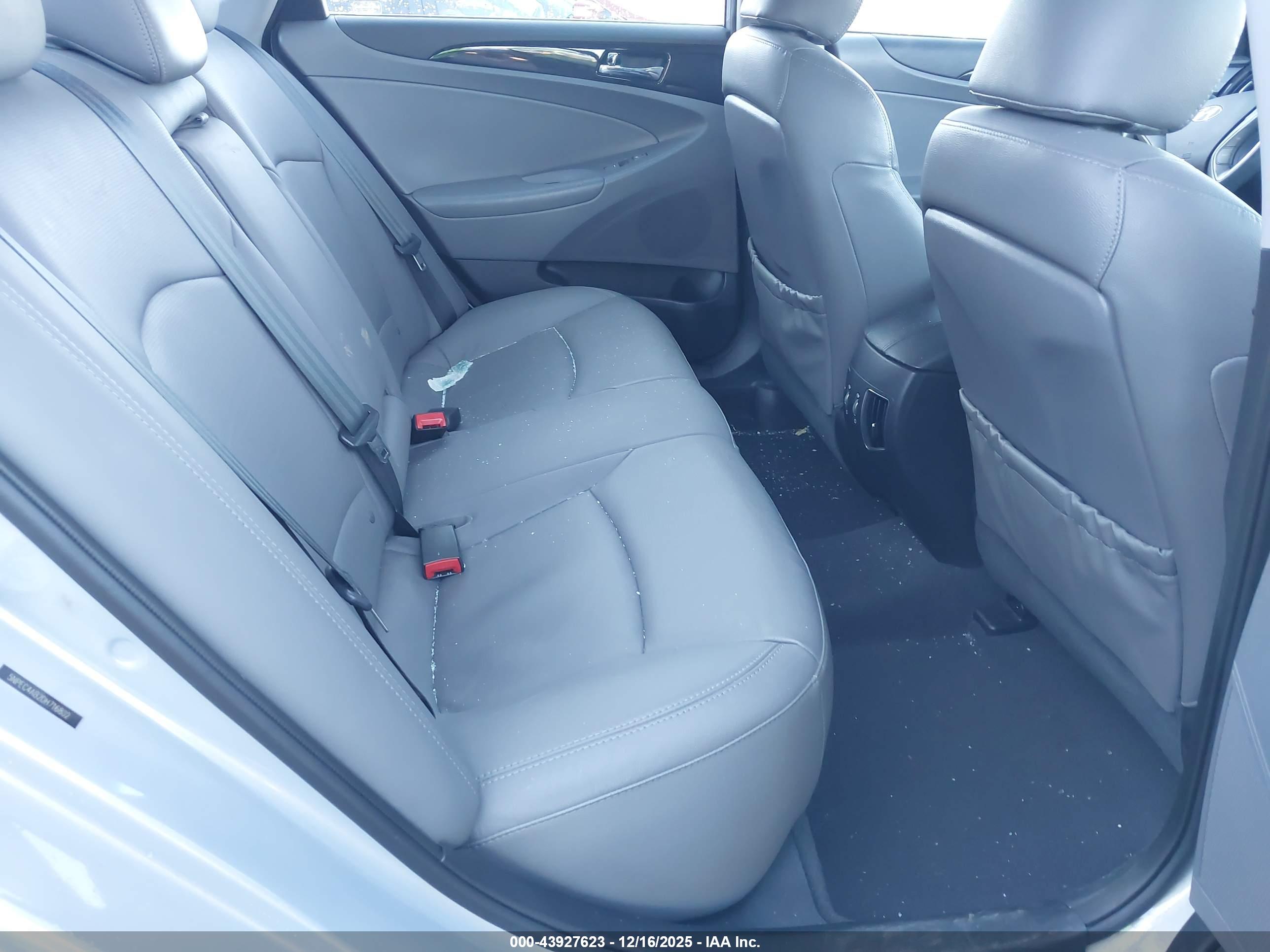 HYUNDAI SONATA image 8