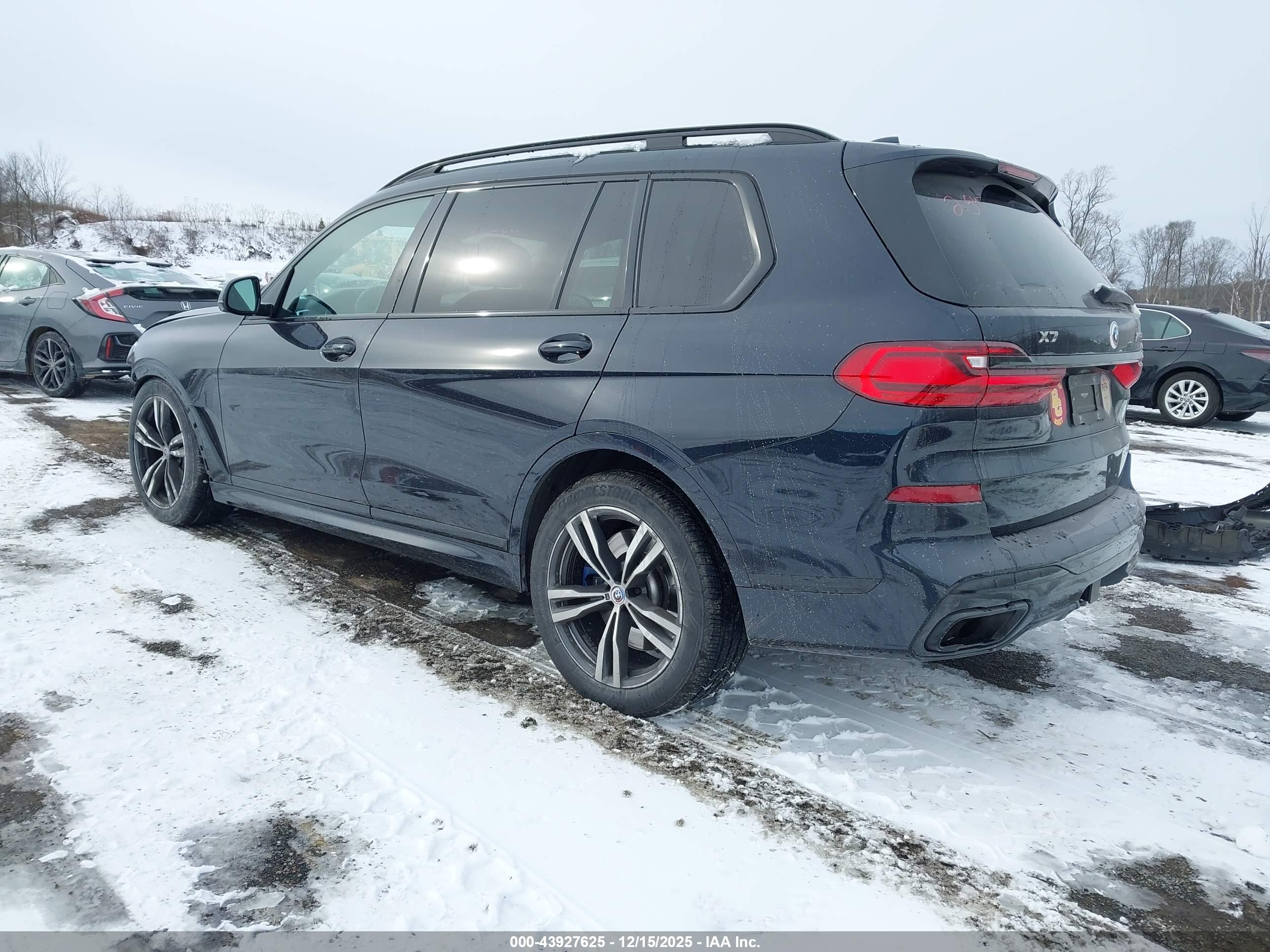 BMW X7 image 3