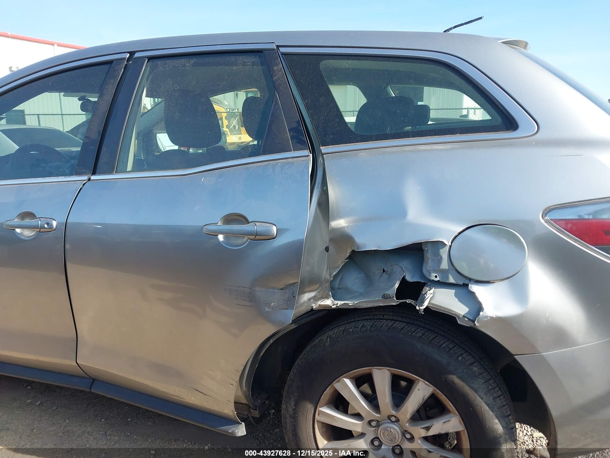 MAZDA CX-7 image 6