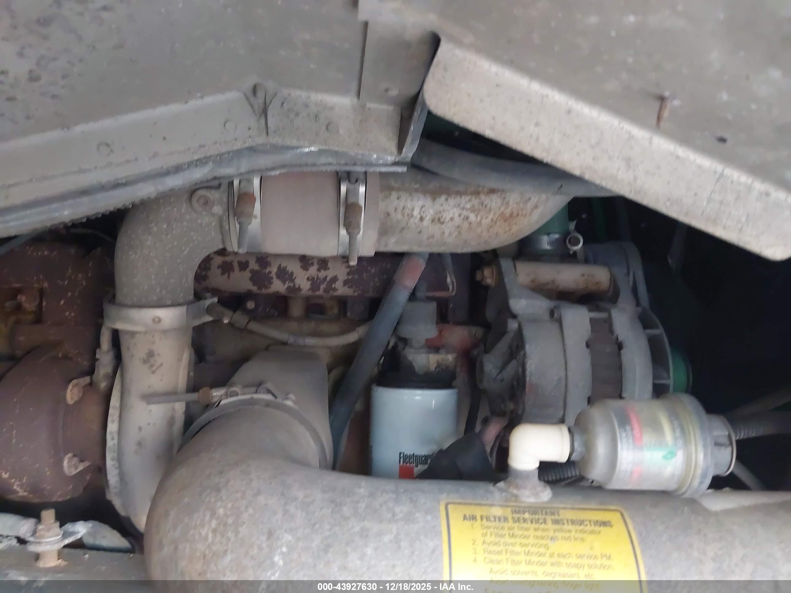 FREIGHTLINER CHASSIS image 10