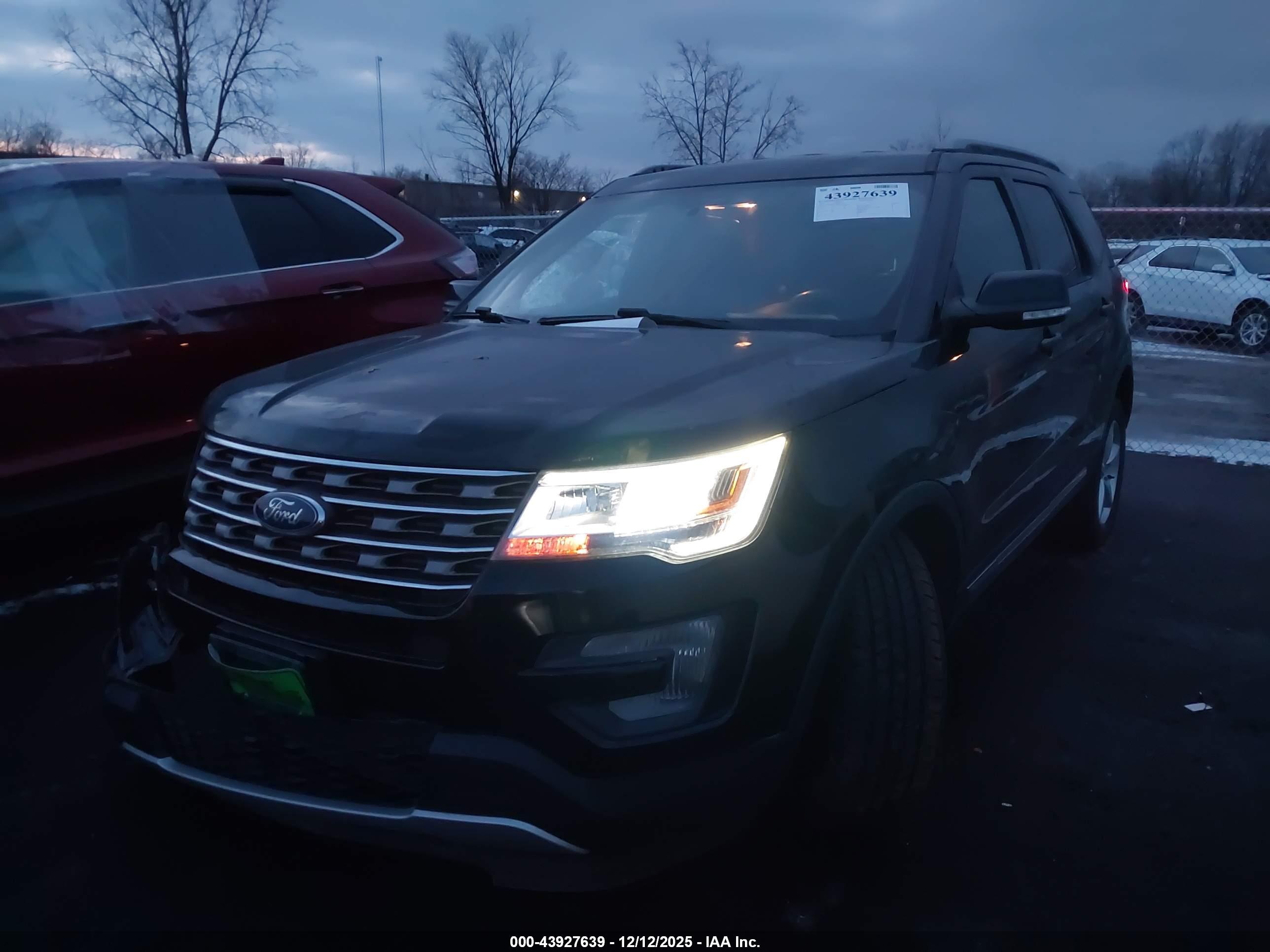 FORD EXPLORER image 2
