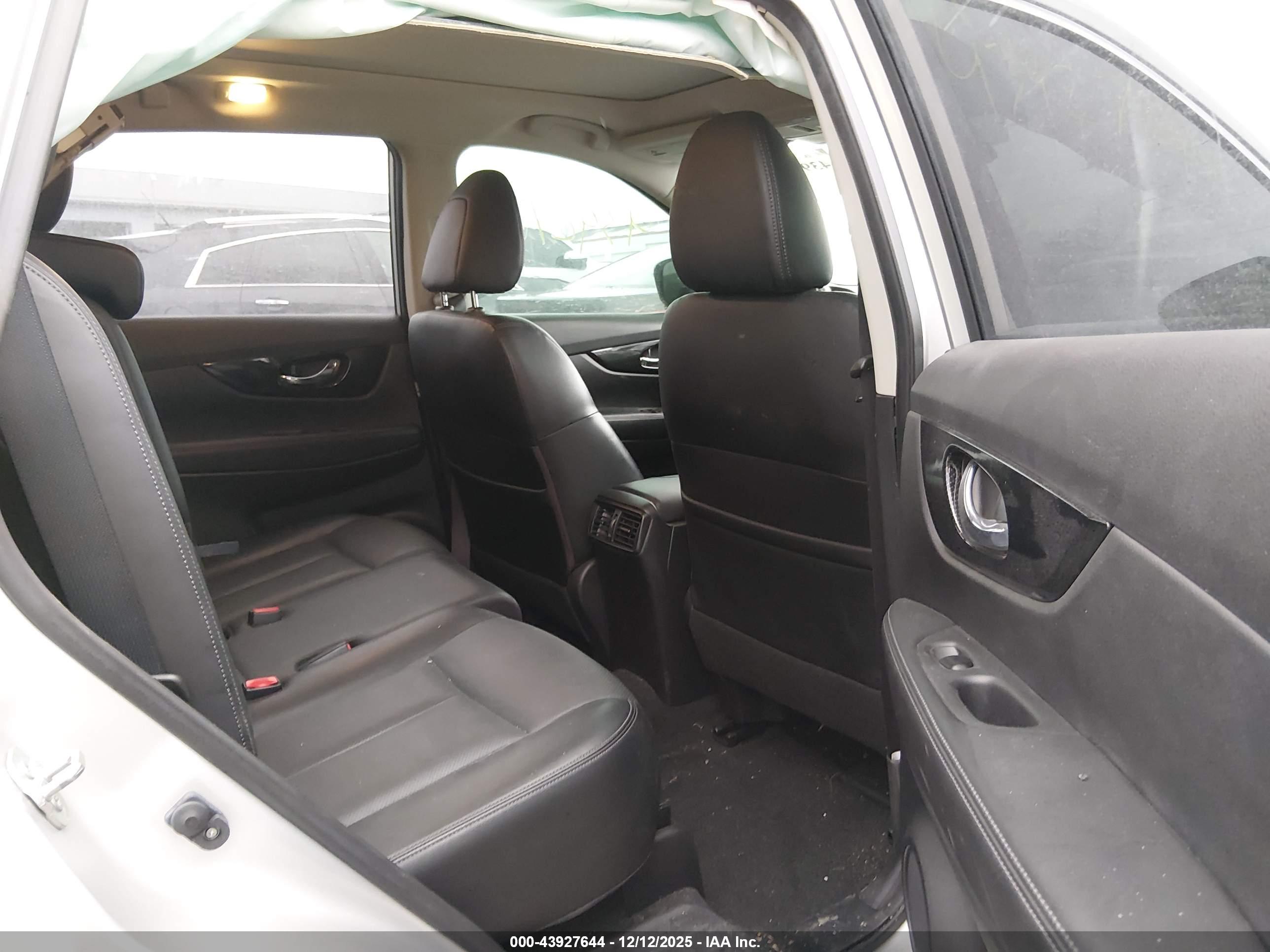 NISSAN ROGUE image 8