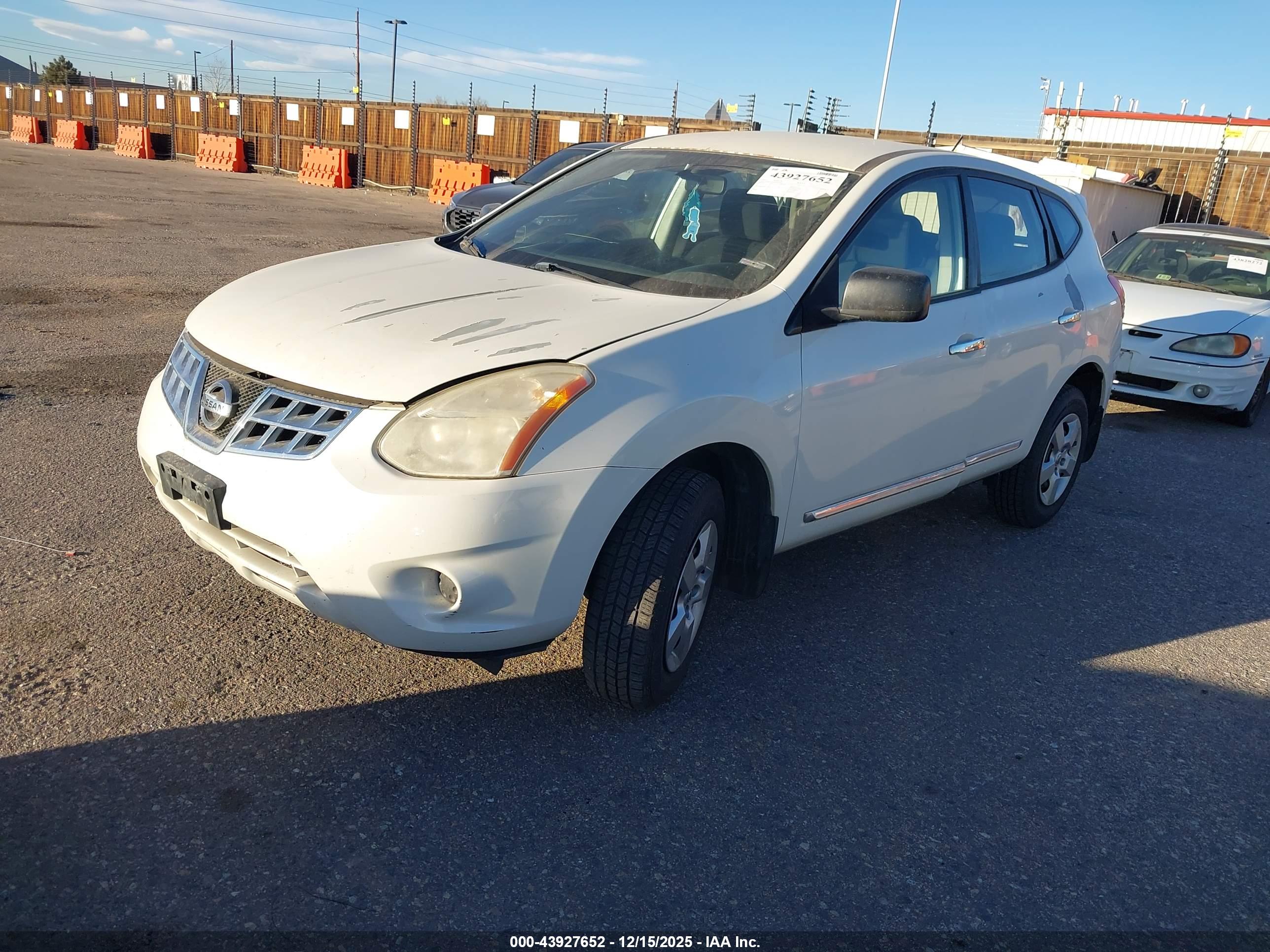 NISSAN ROGUE image 2