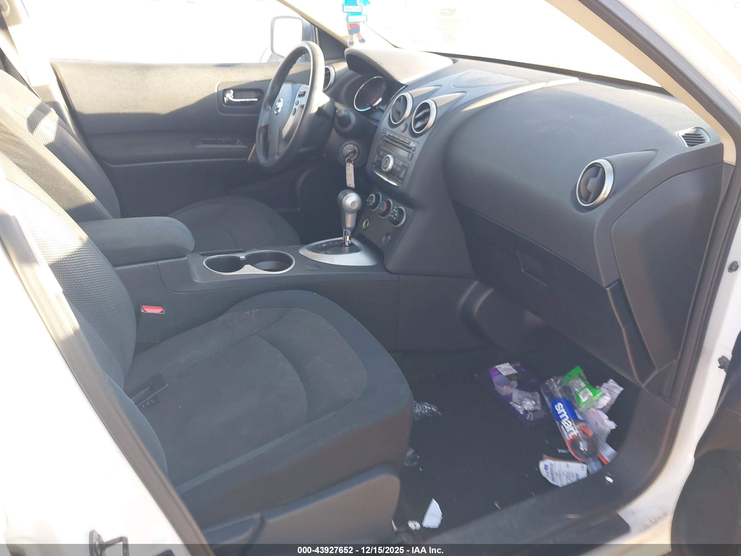 NISSAN ROGUE image 5