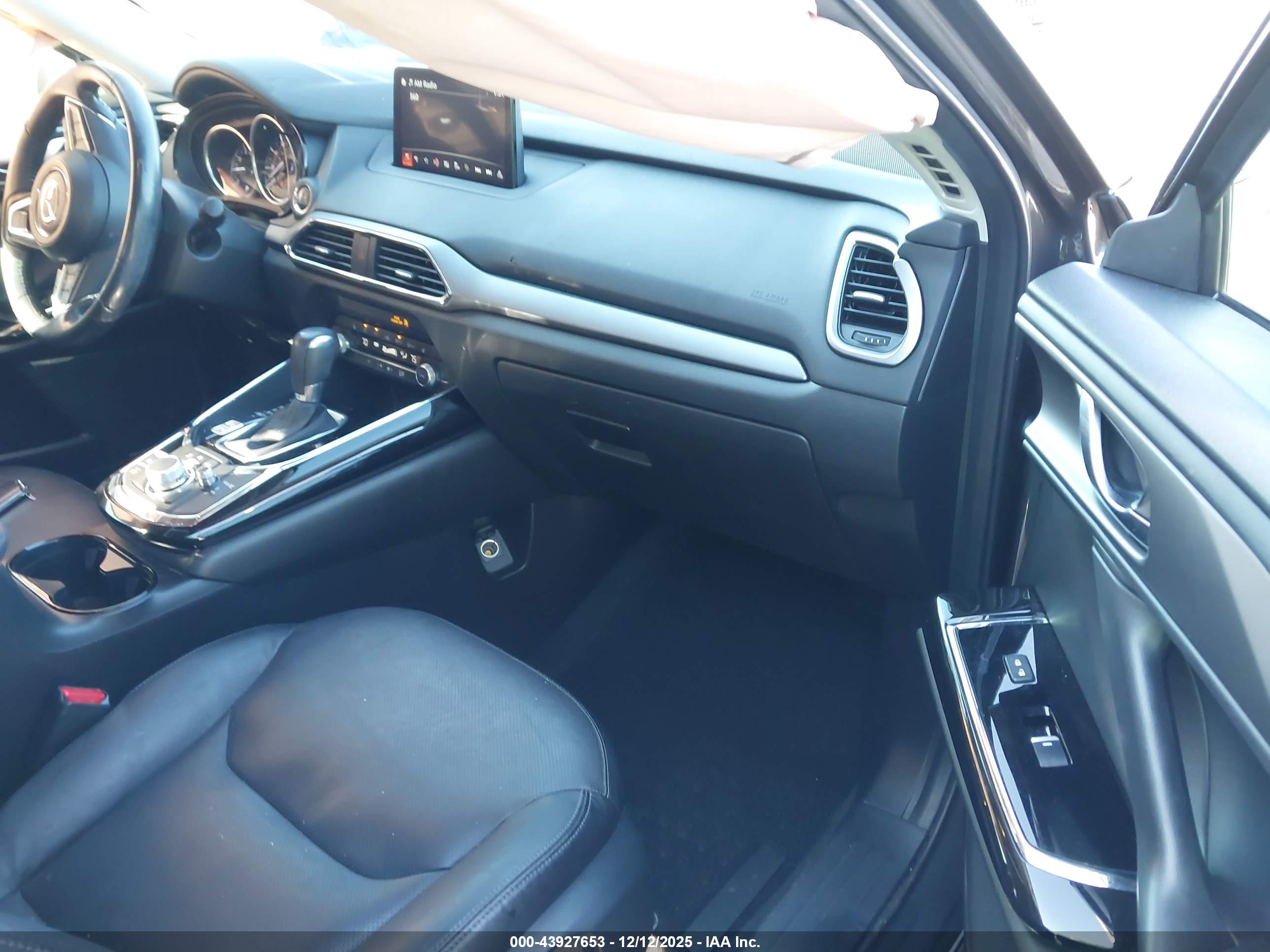 MAZDA CX-9 image 5