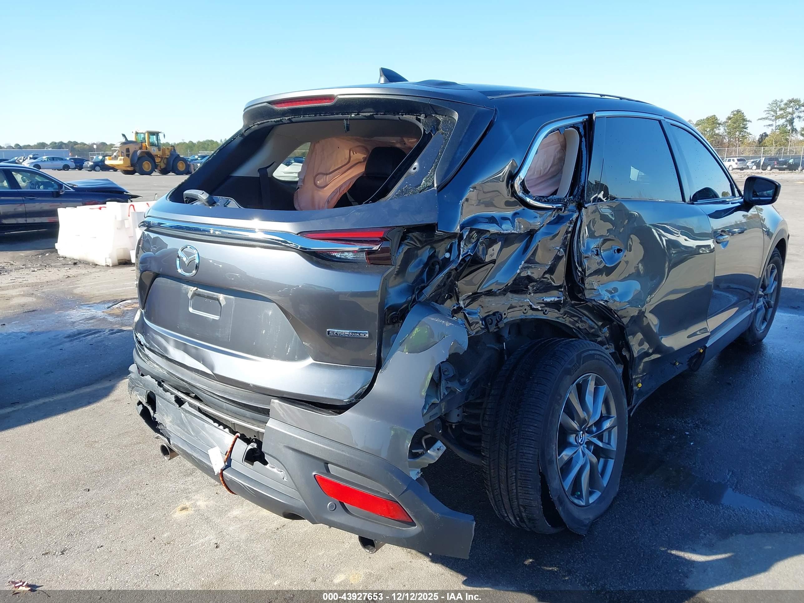 MAZDA CX-9 image 6