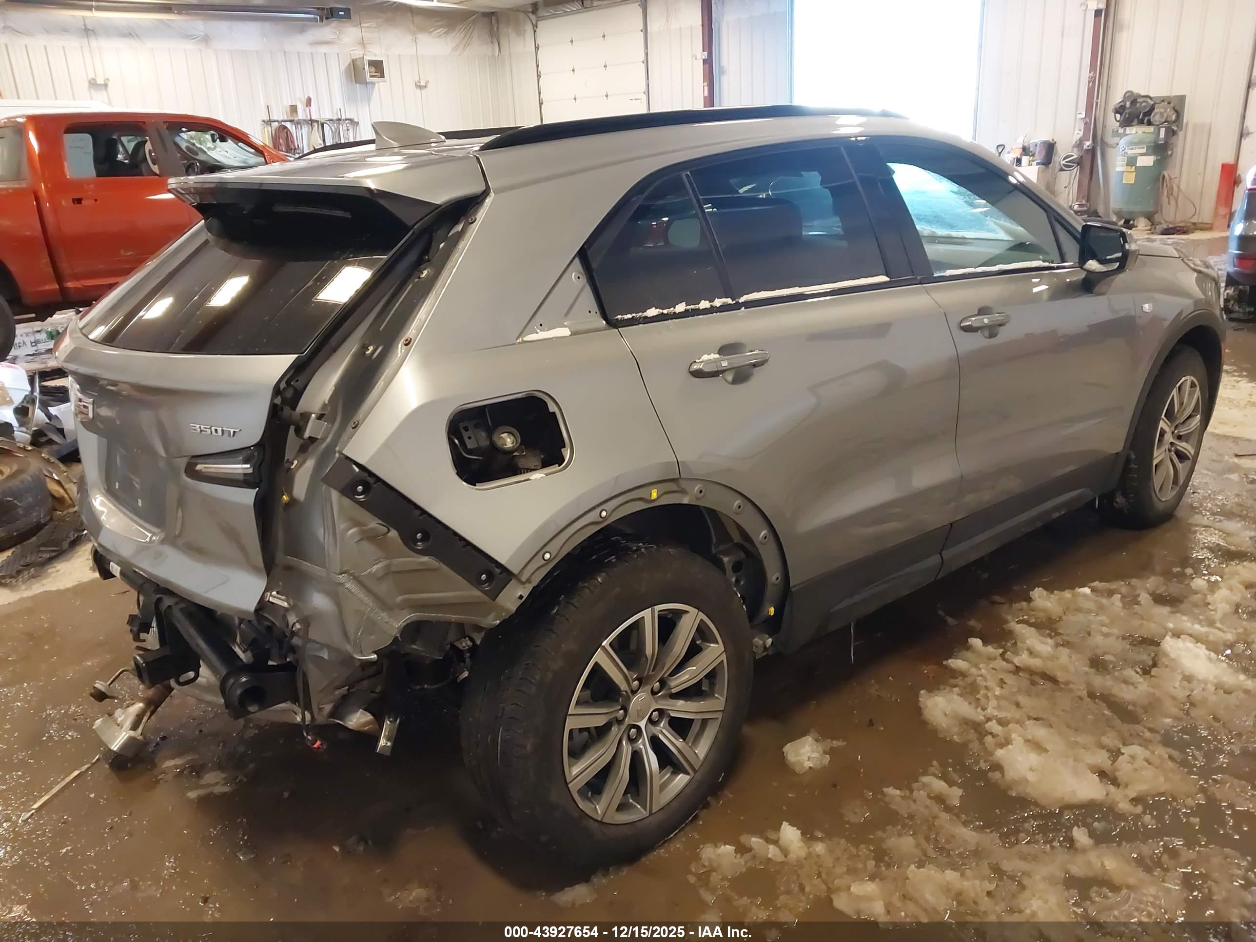CADILLAC XT4 image 4