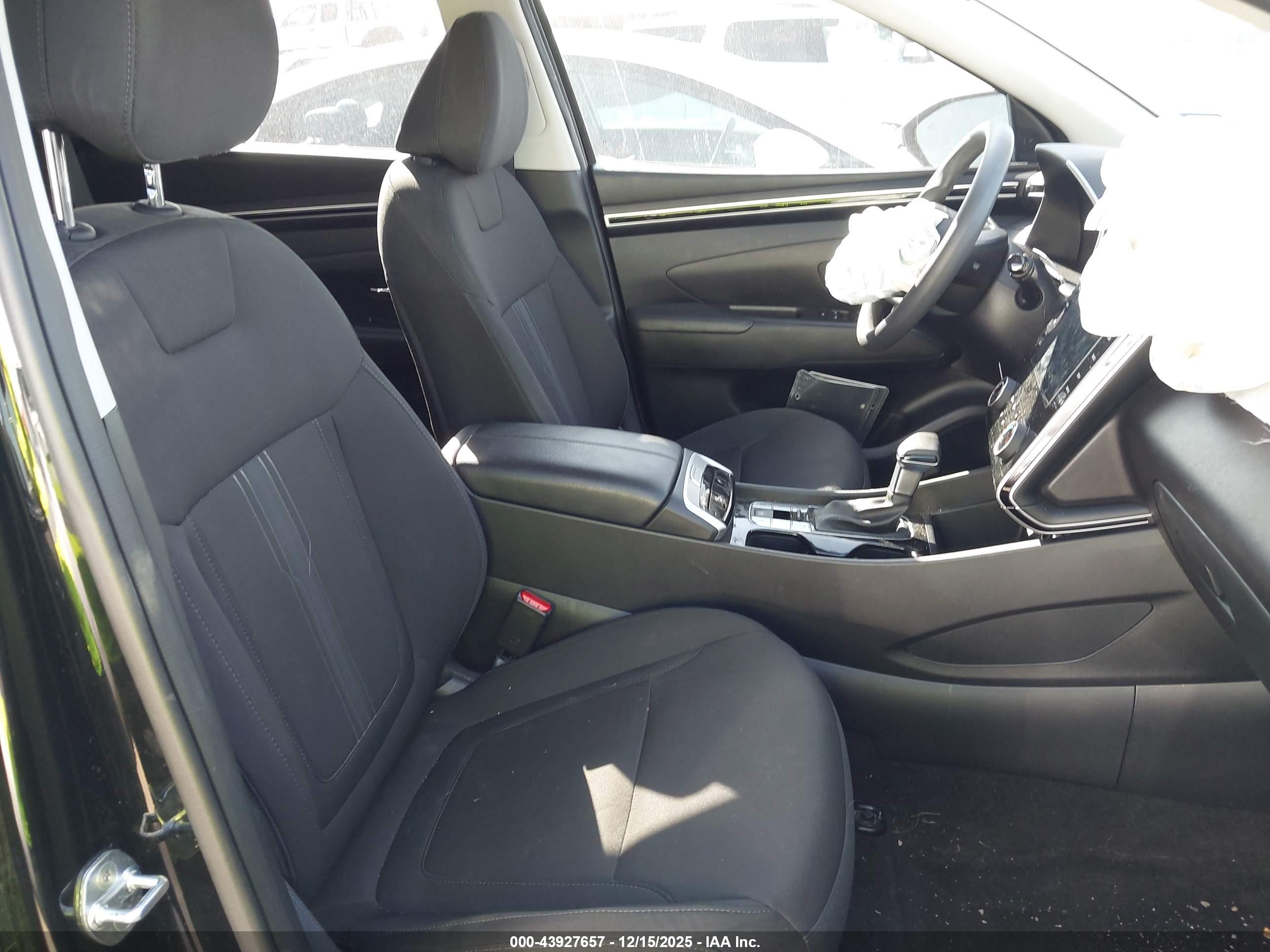 HYUNDAI TUCSON image 5