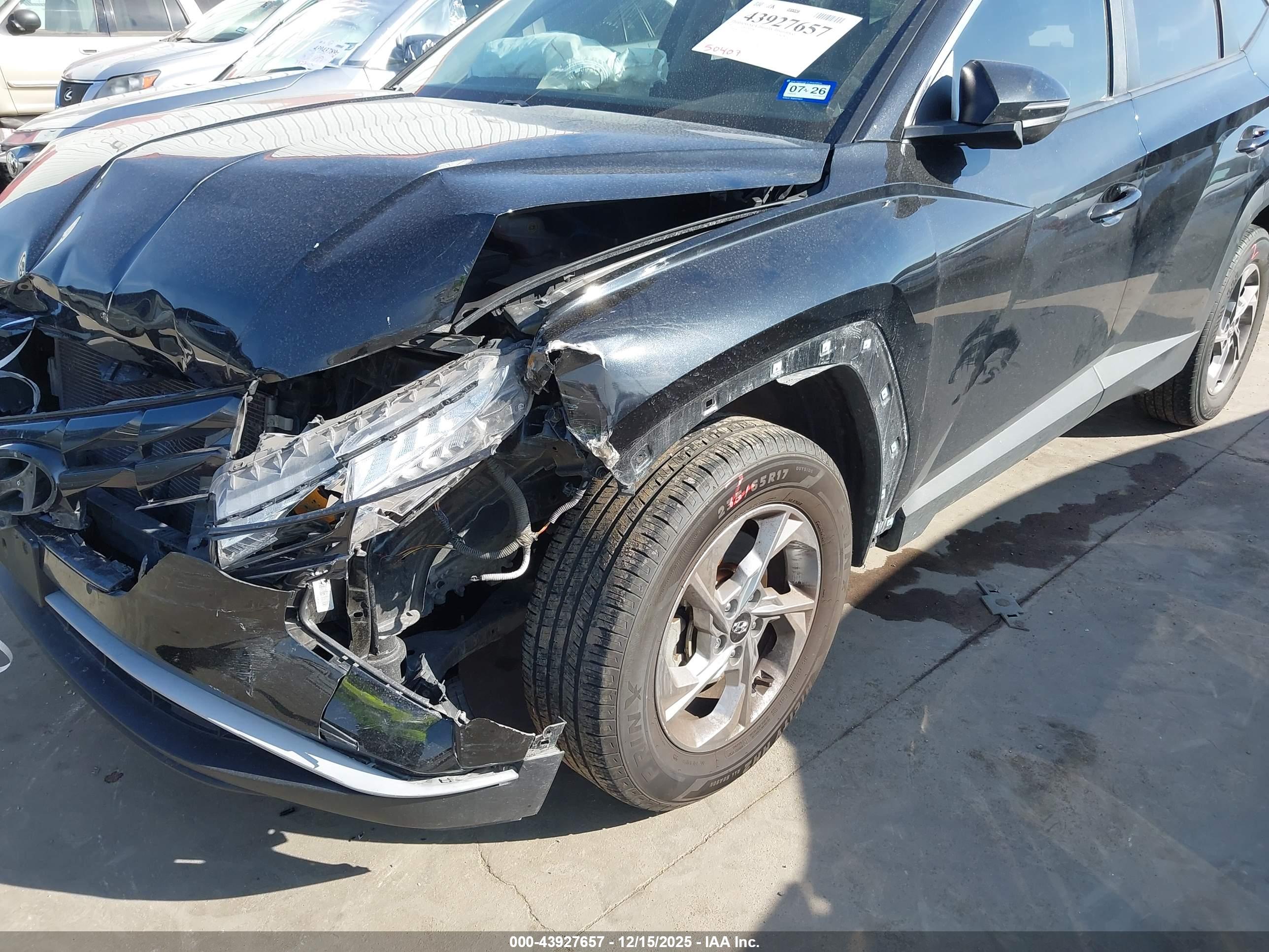 HYUNDAI TUCSON image 6