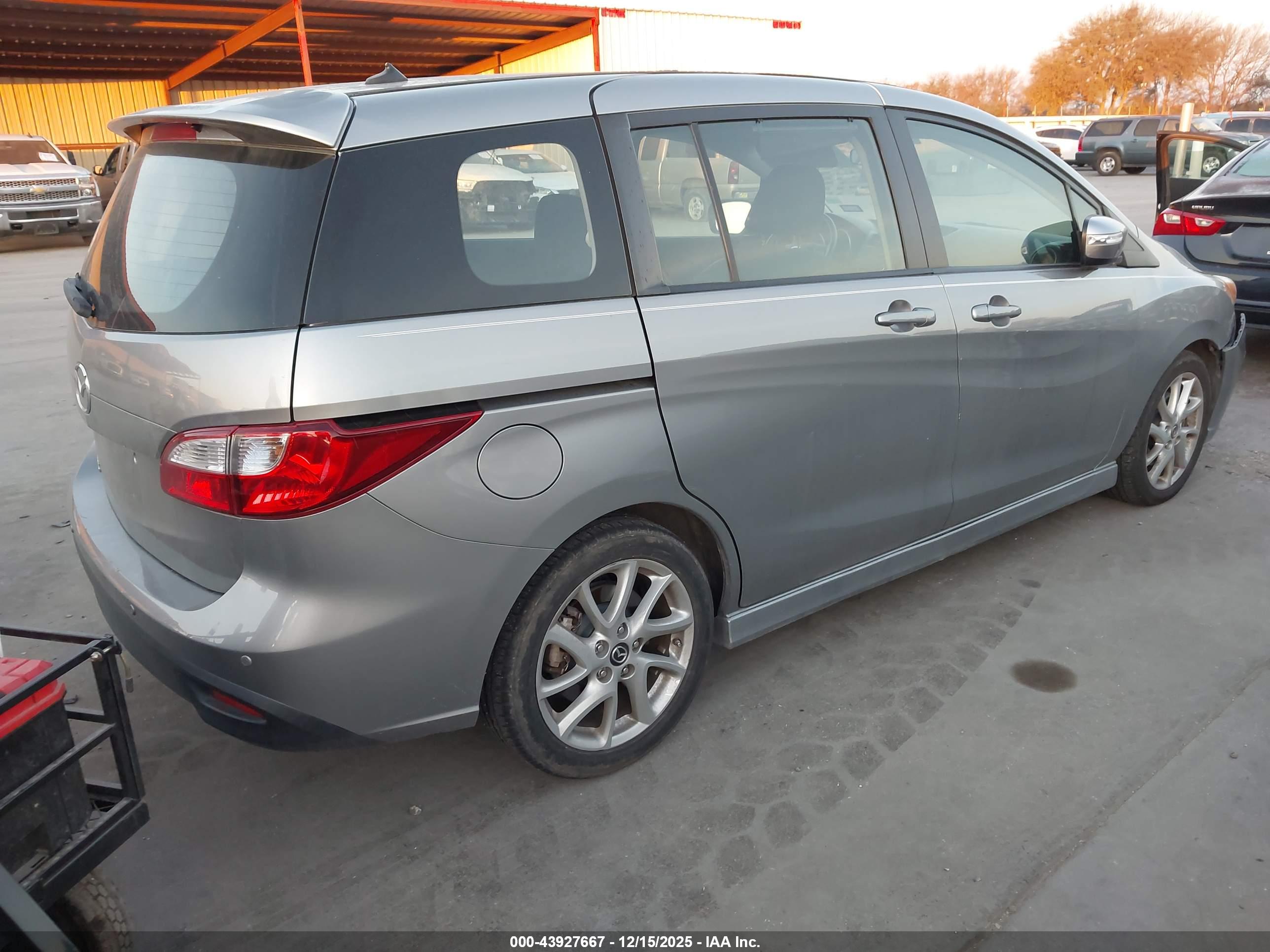MAZDA MAZDA5 image 4