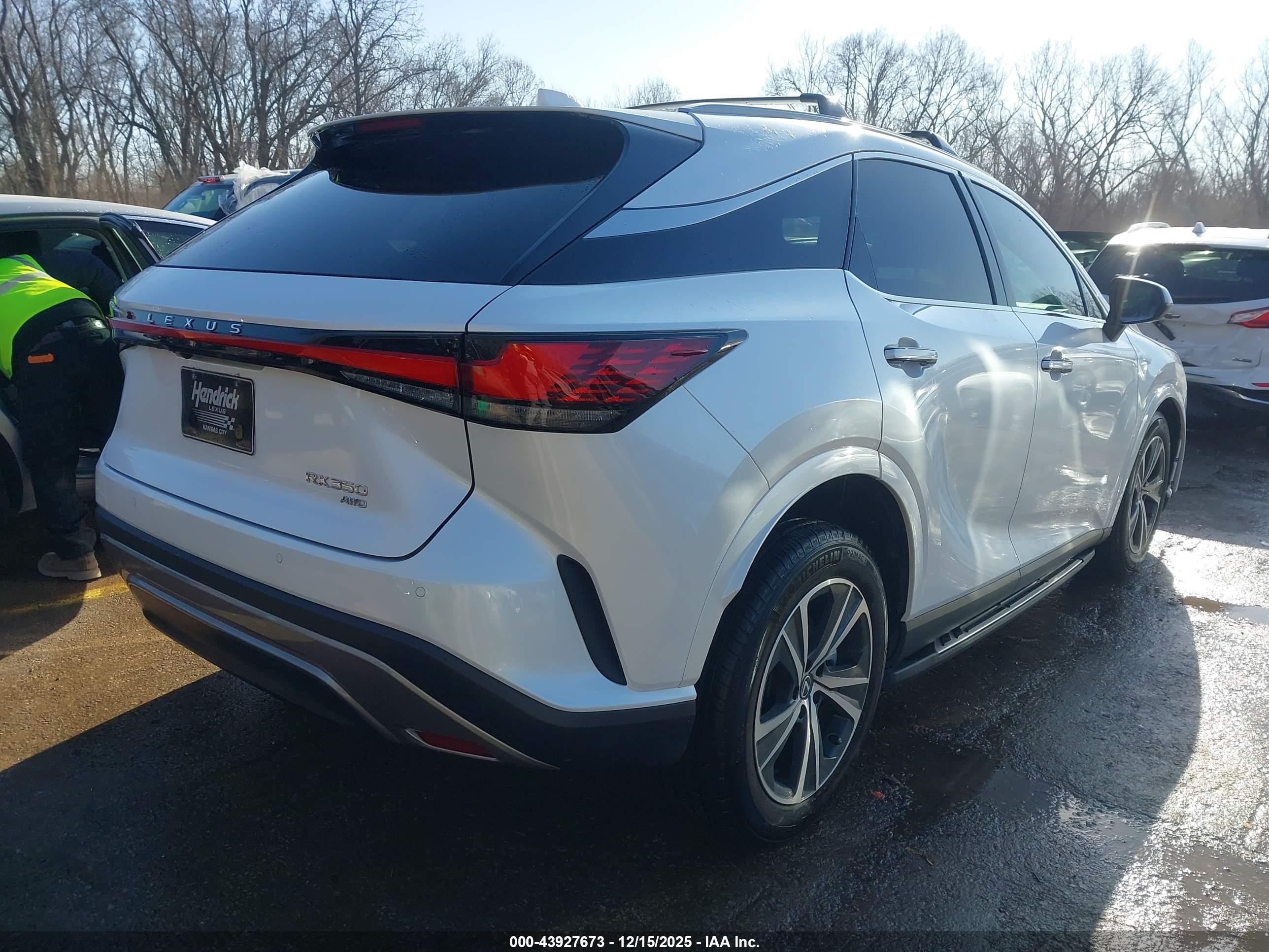 LEXUS RX image 4