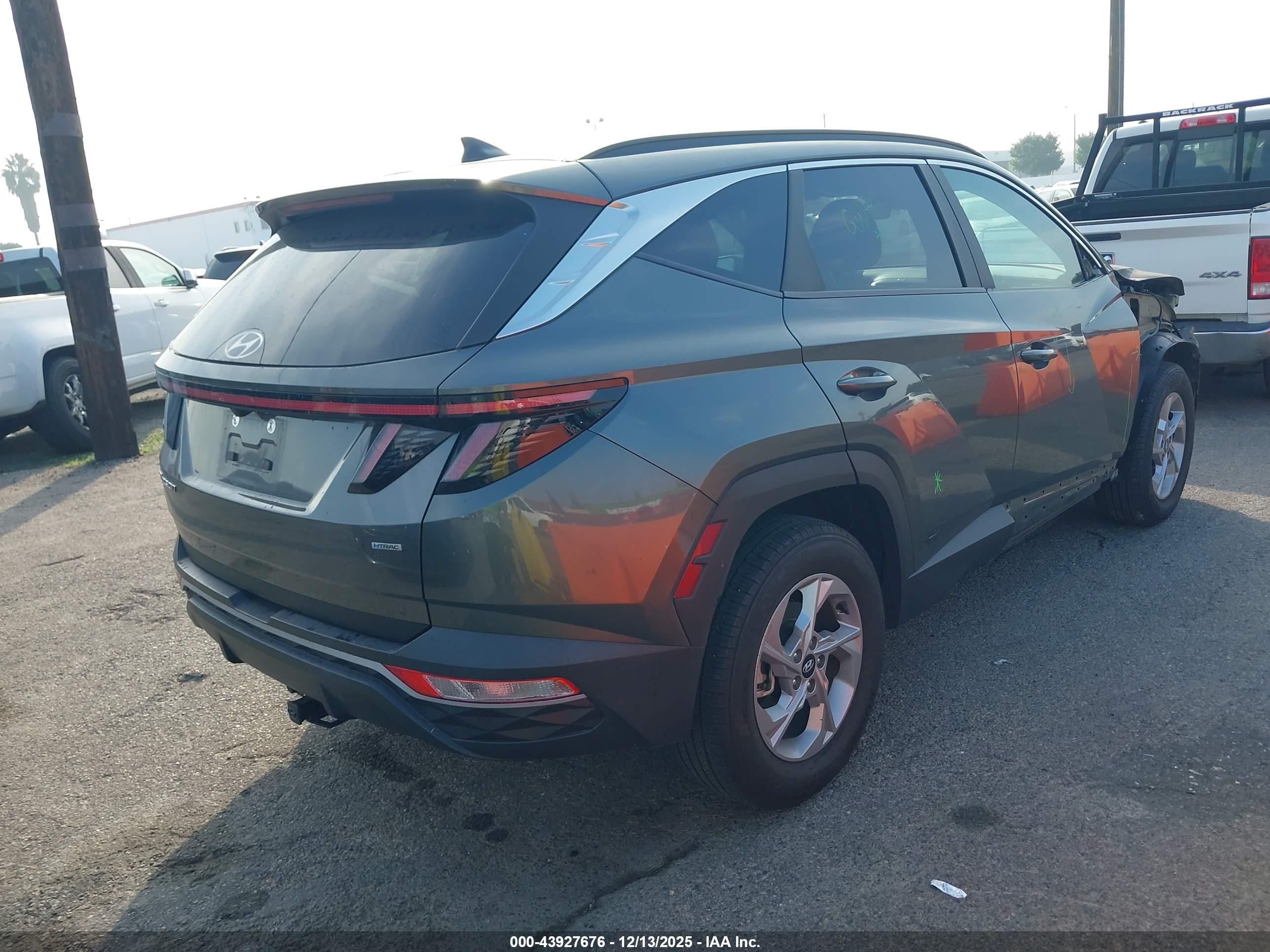 HYUNDAI TUCSON image 4