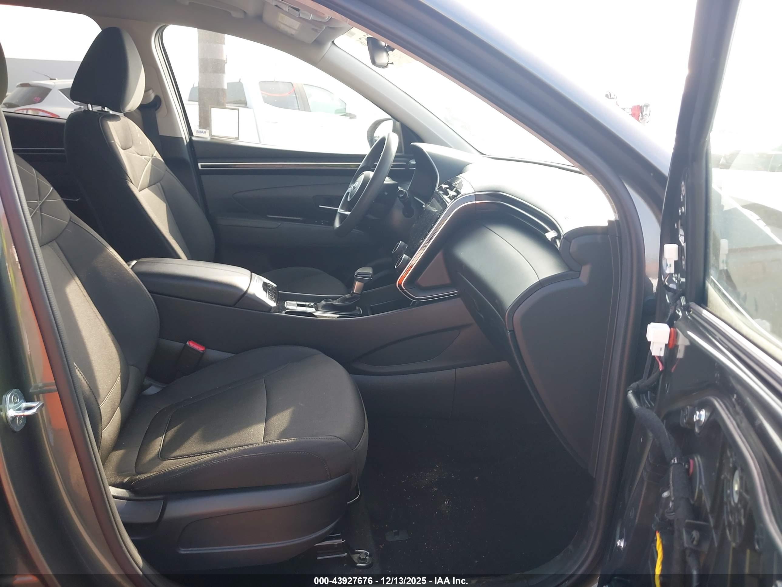 HYUNDAI TUCSON image 5