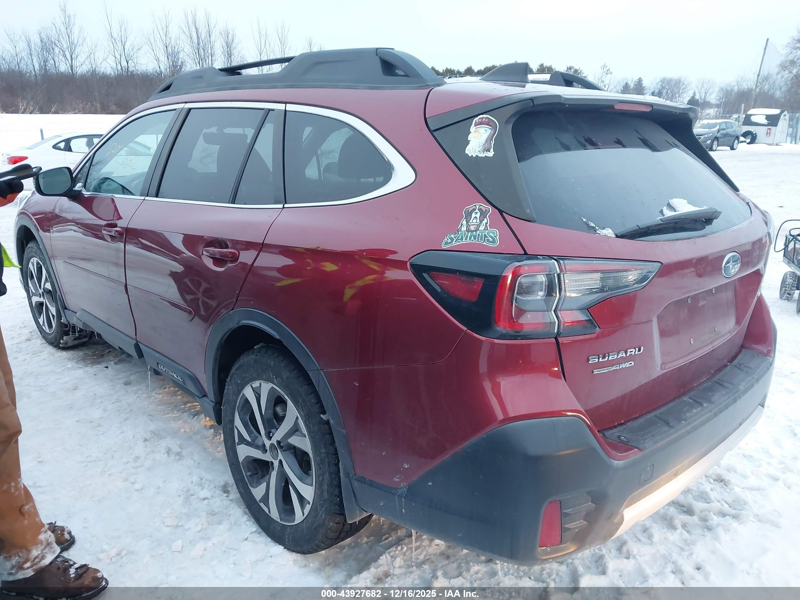 SUBARU OUTBACK image 3