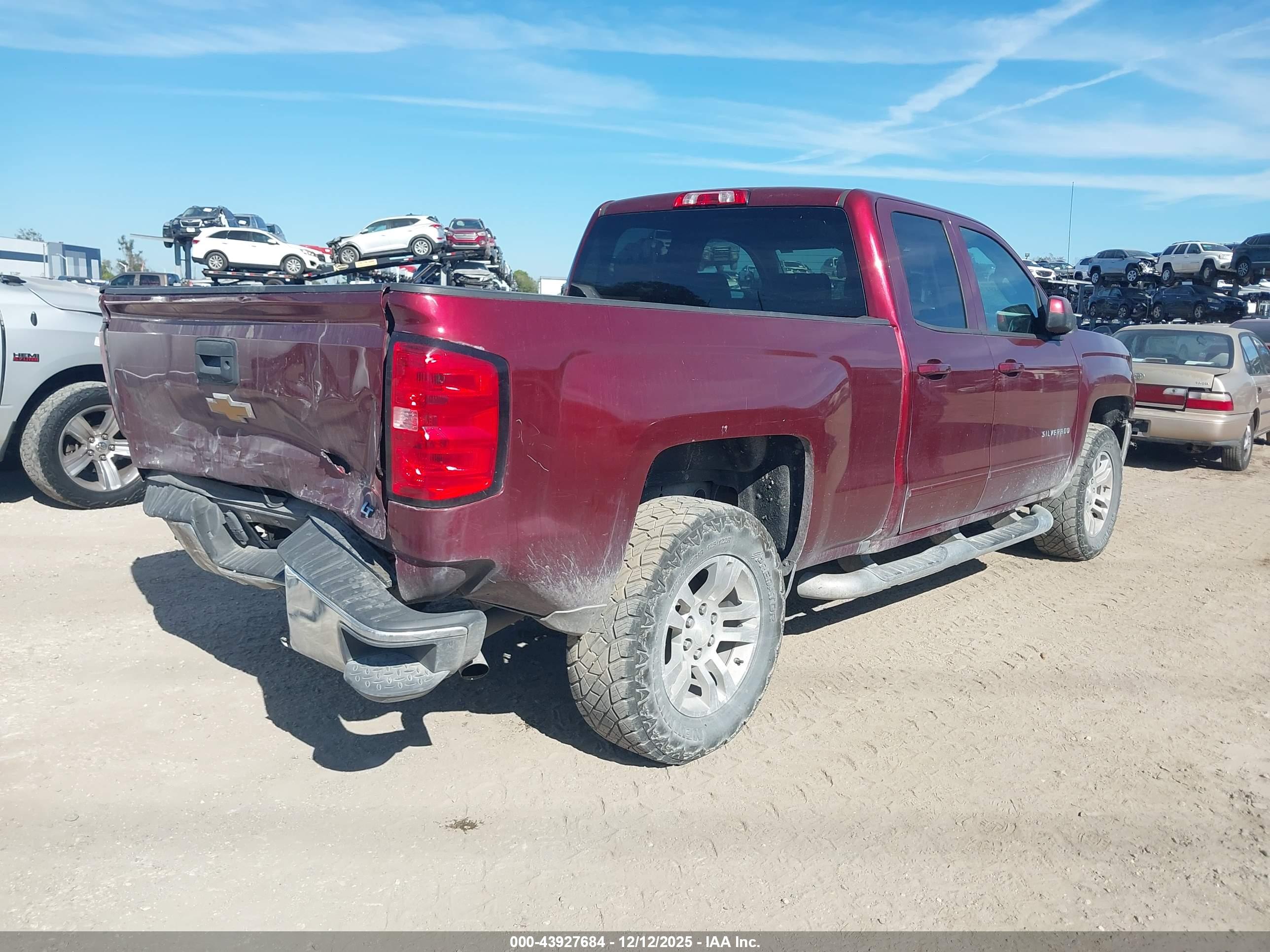 CHEVROLET SILVERADO image 4
