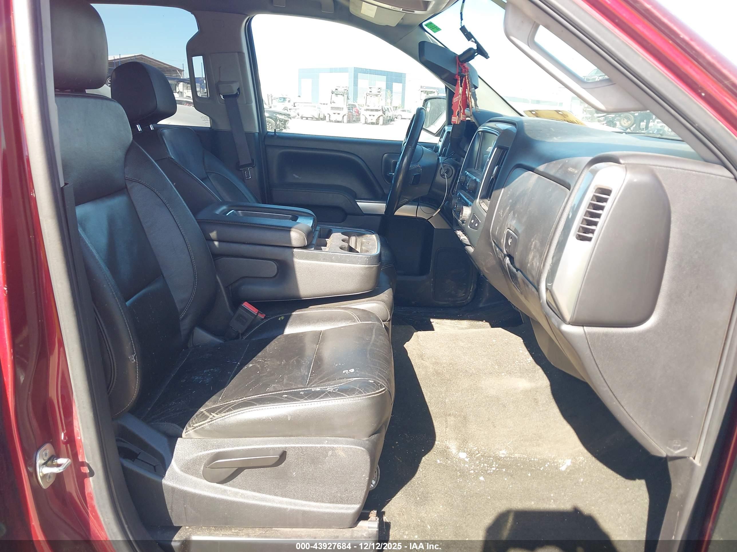 CHEVROLET SILVERADO image 5