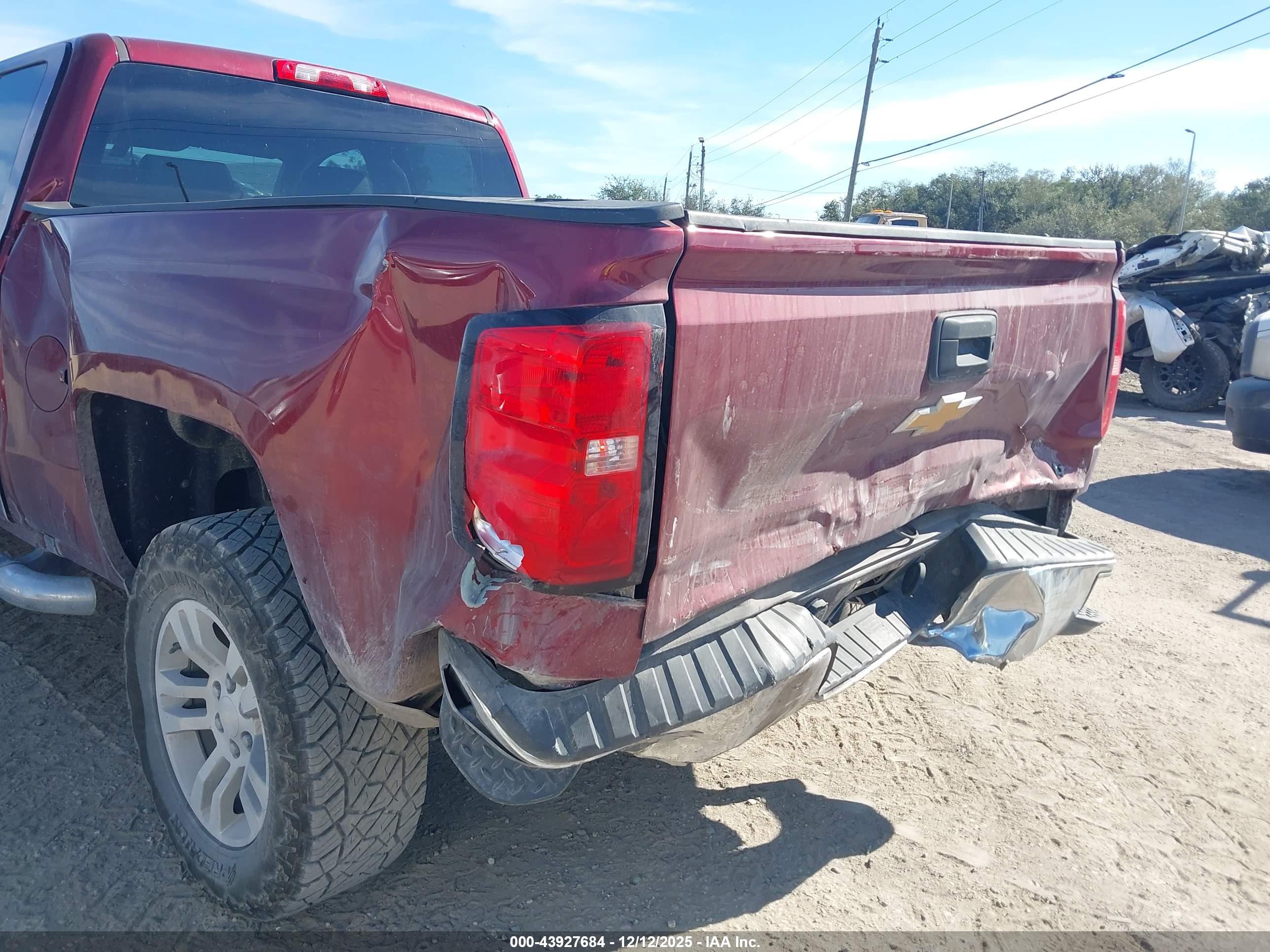 CHEVROLET SILVERADO image 6