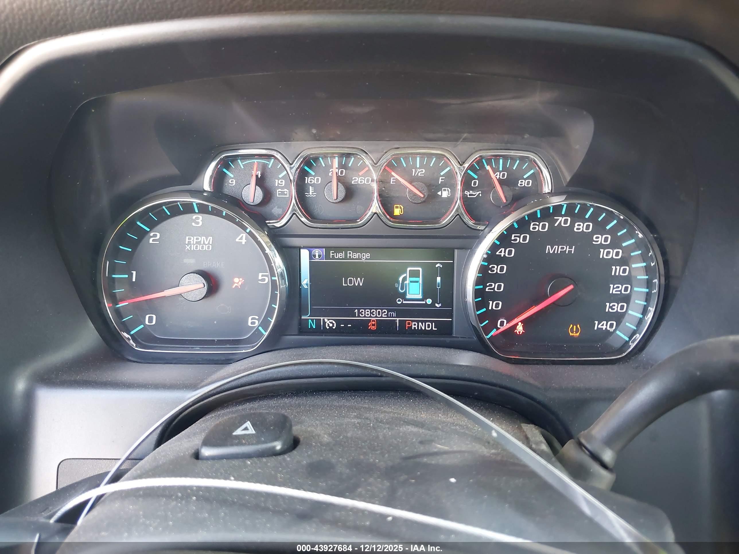 CHEVROLET SILVERADO image 7