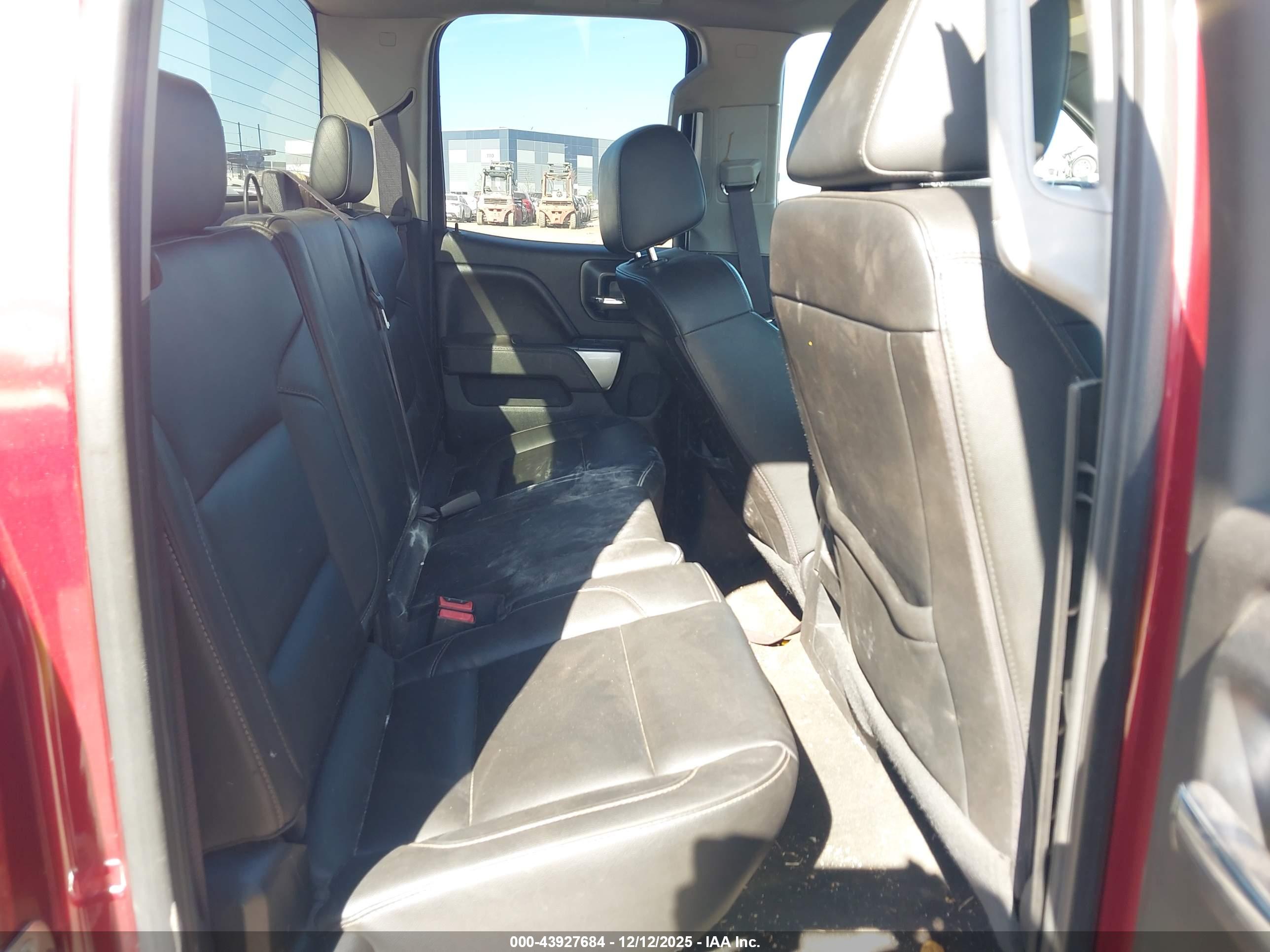 CHEVROLET SILVERADO image 8