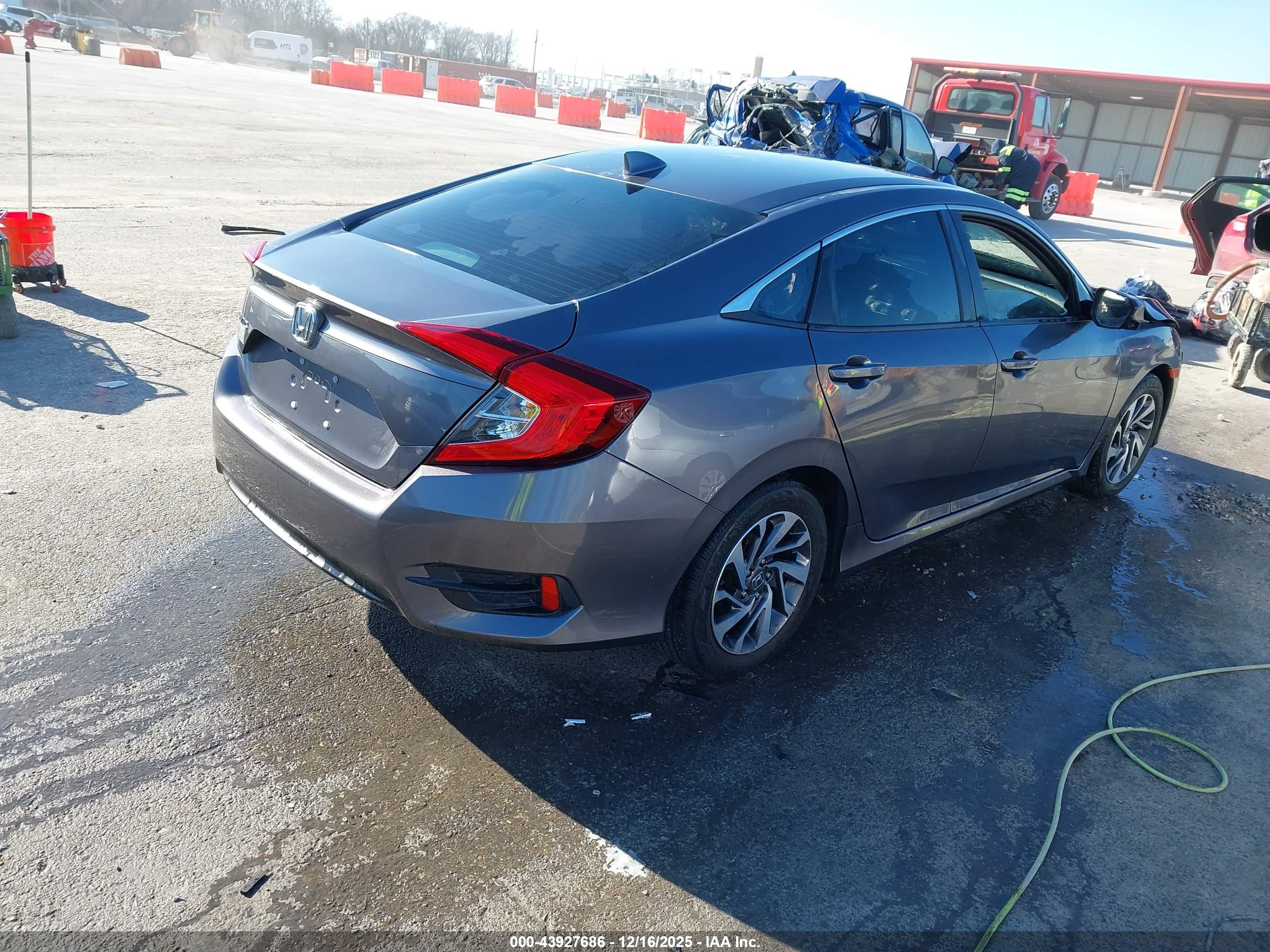HONDA CIVIC image 4