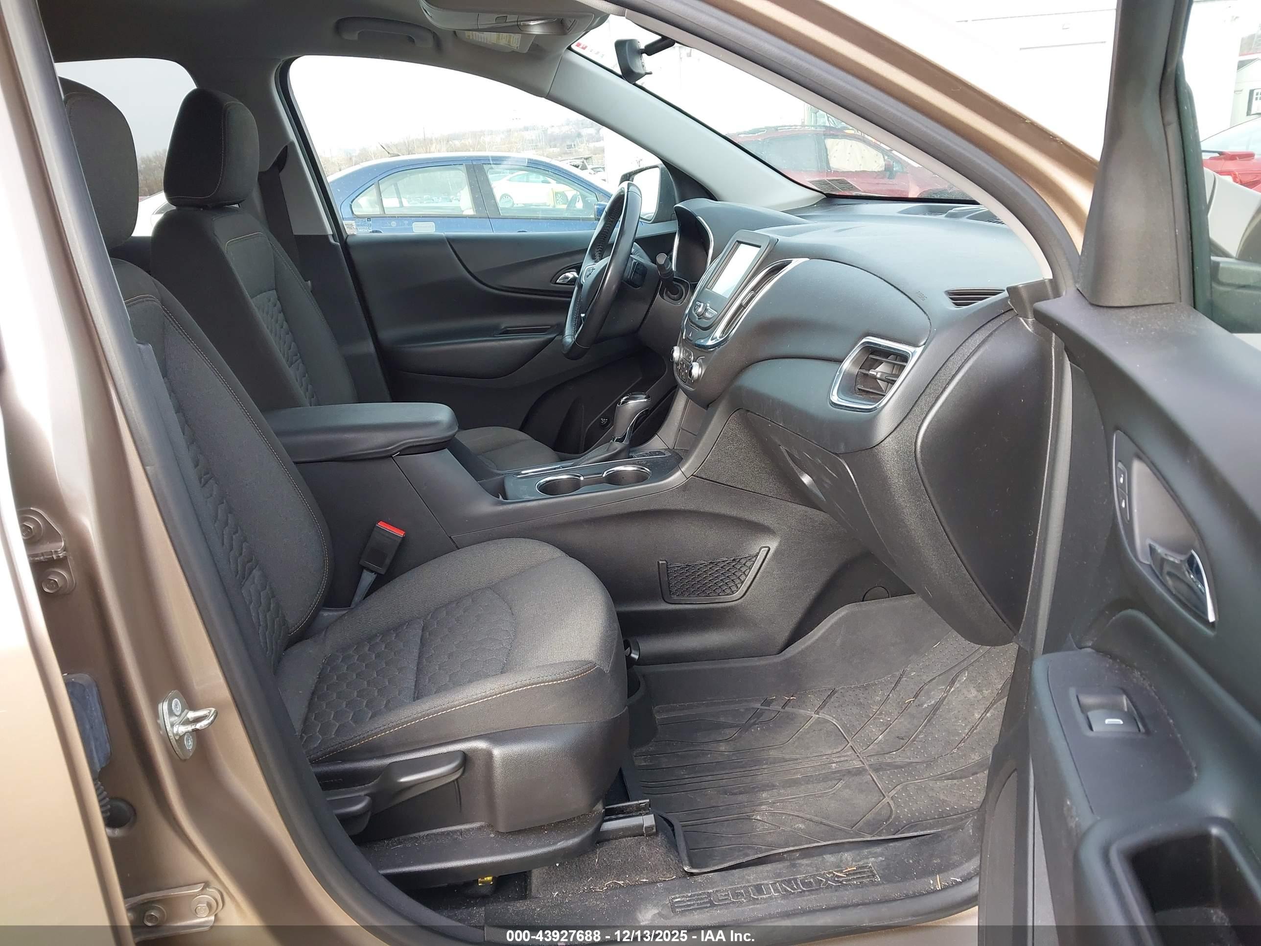 CHEVROLET EQUINOX image 5
