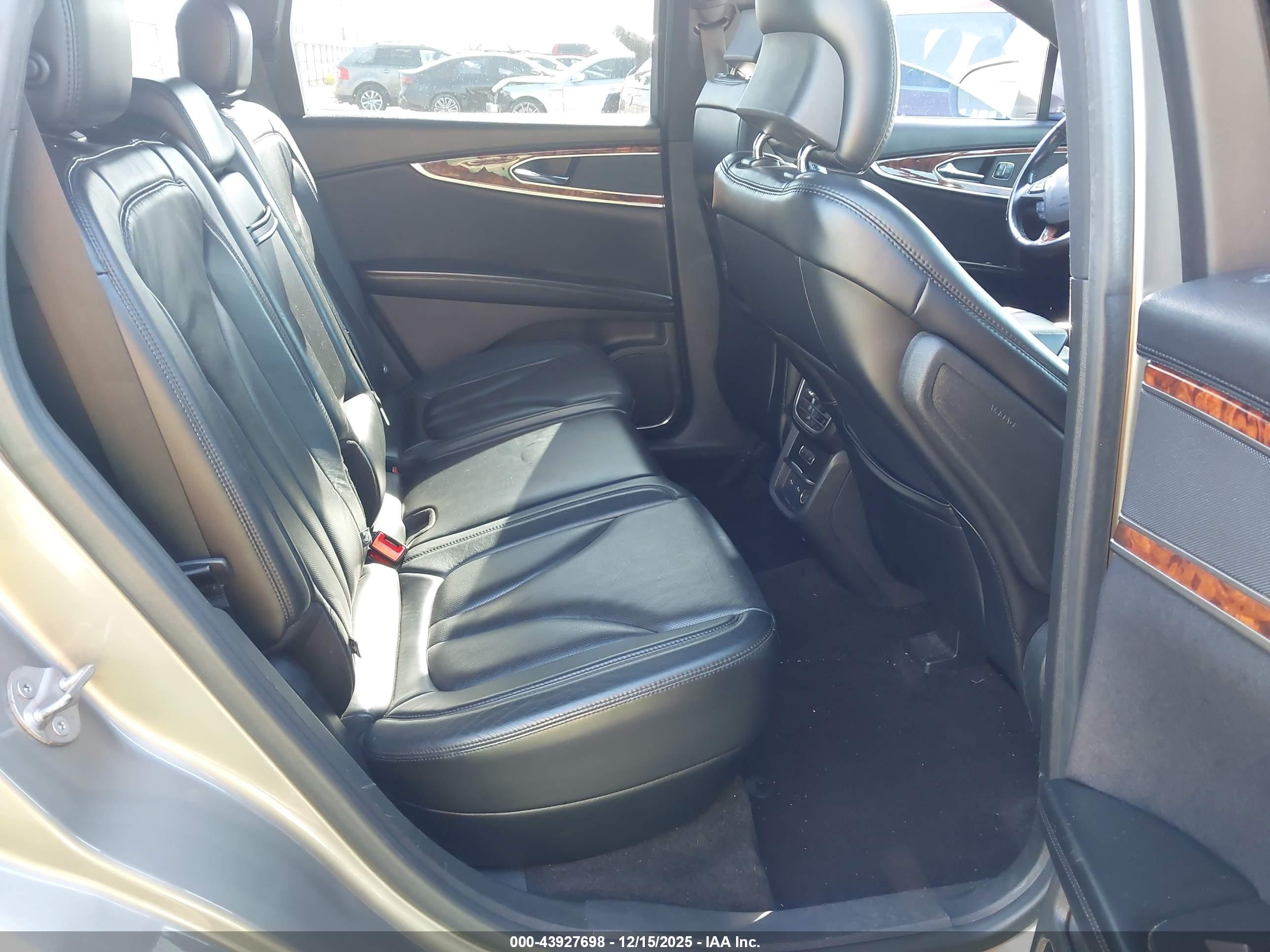 LINCOLN MKX image 8