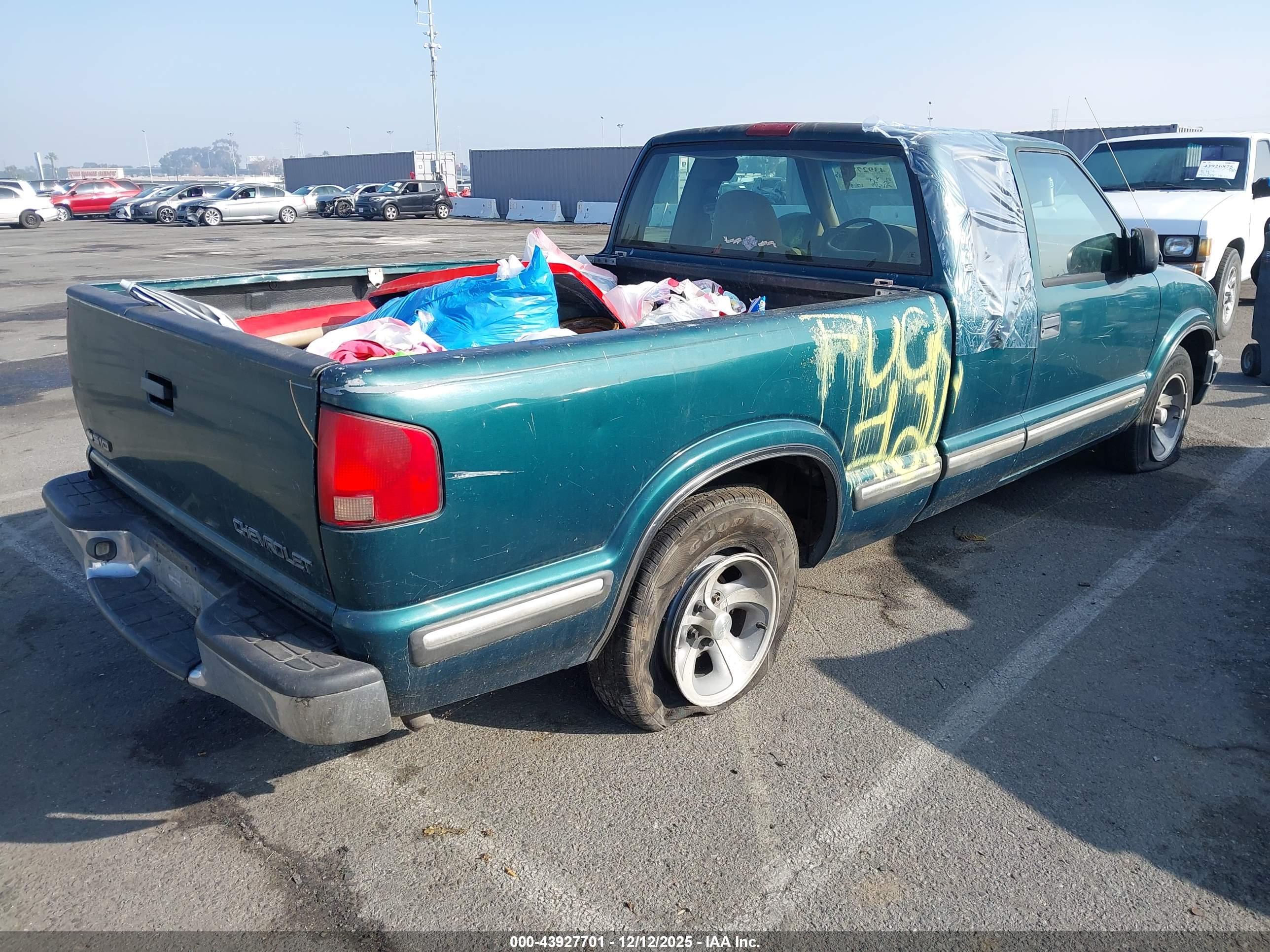 CHEVROLET S-10 image 4