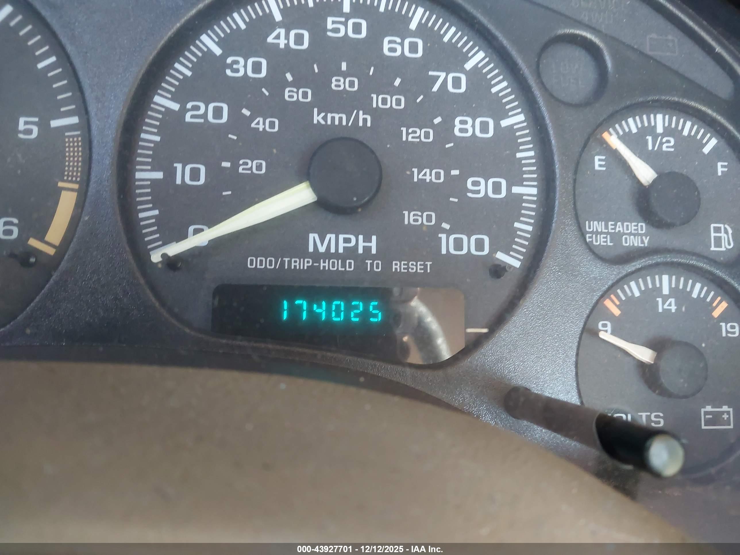 CHEVROLET S-10 image 7