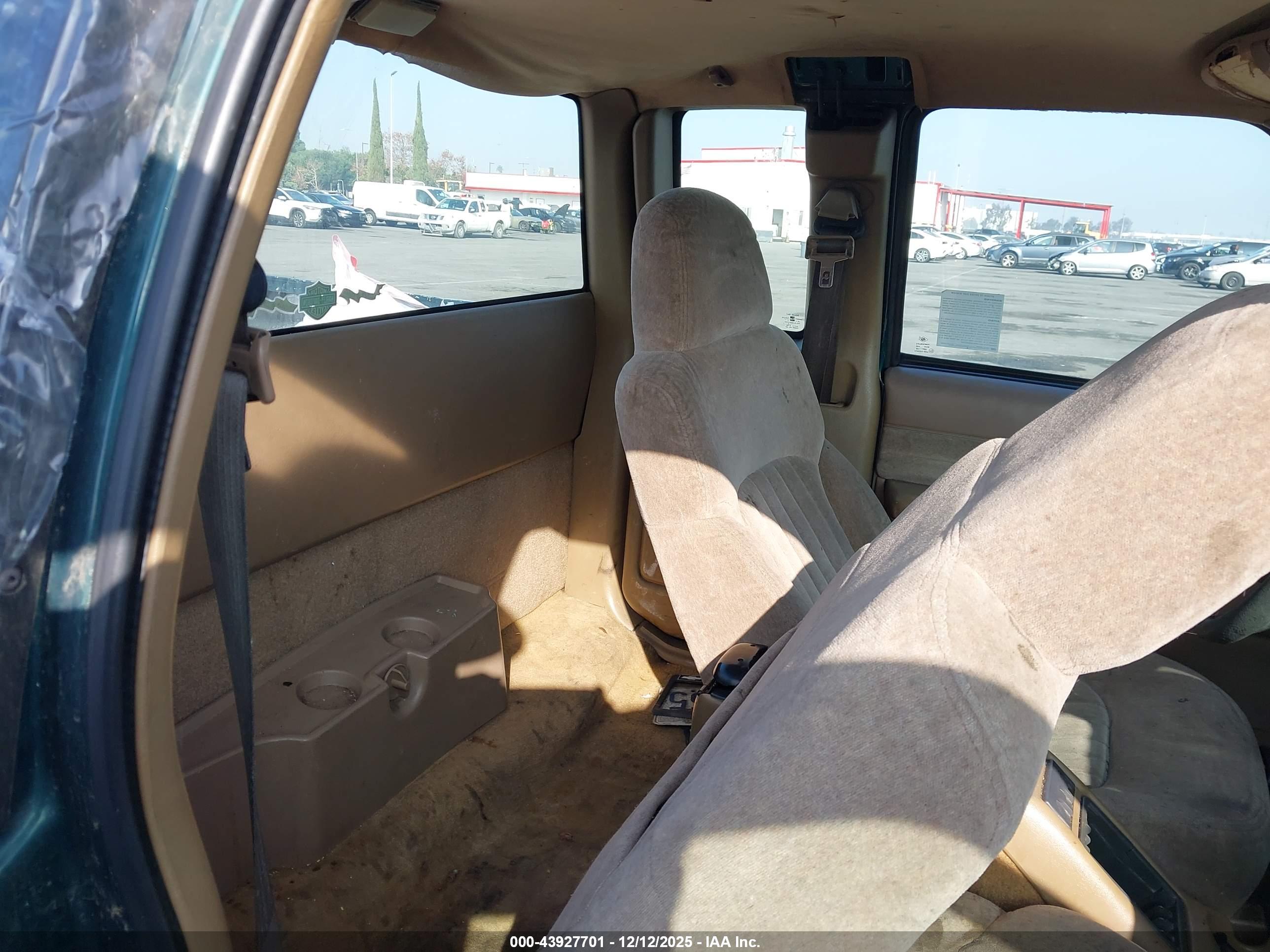 CHEVROLET S-10 image 8