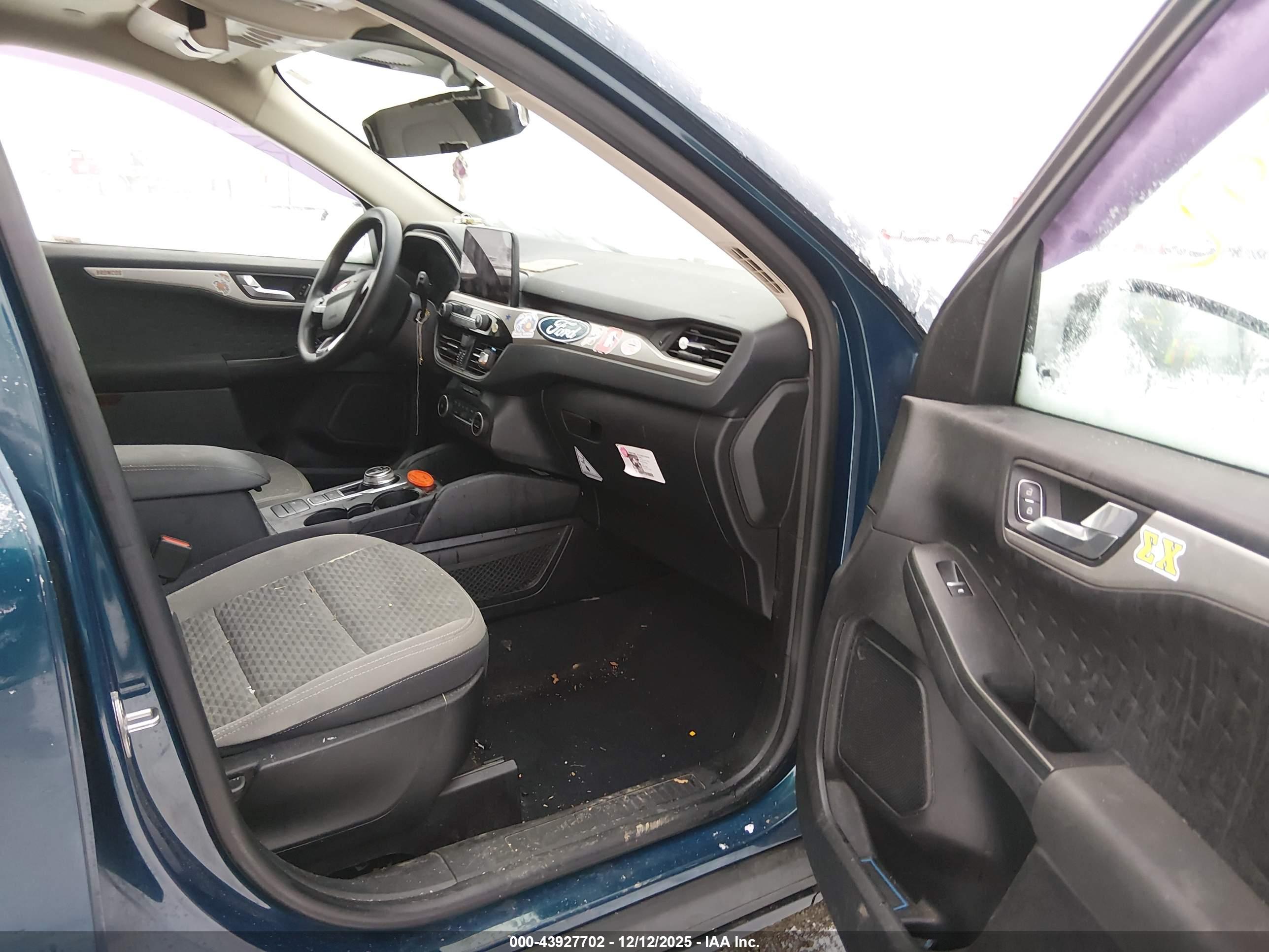 FORD ESCAPE image 5