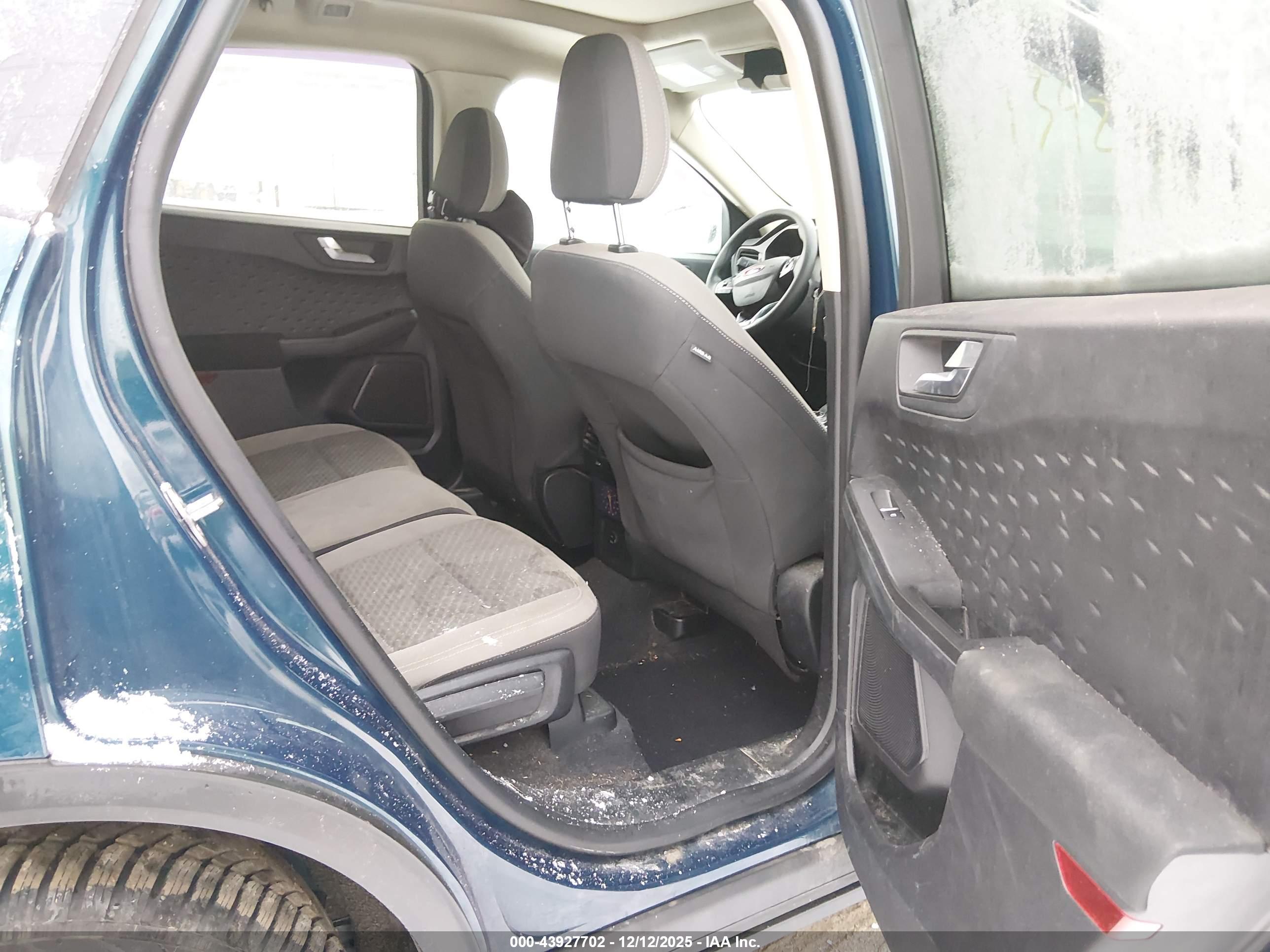 FORD ESCAPE image 8