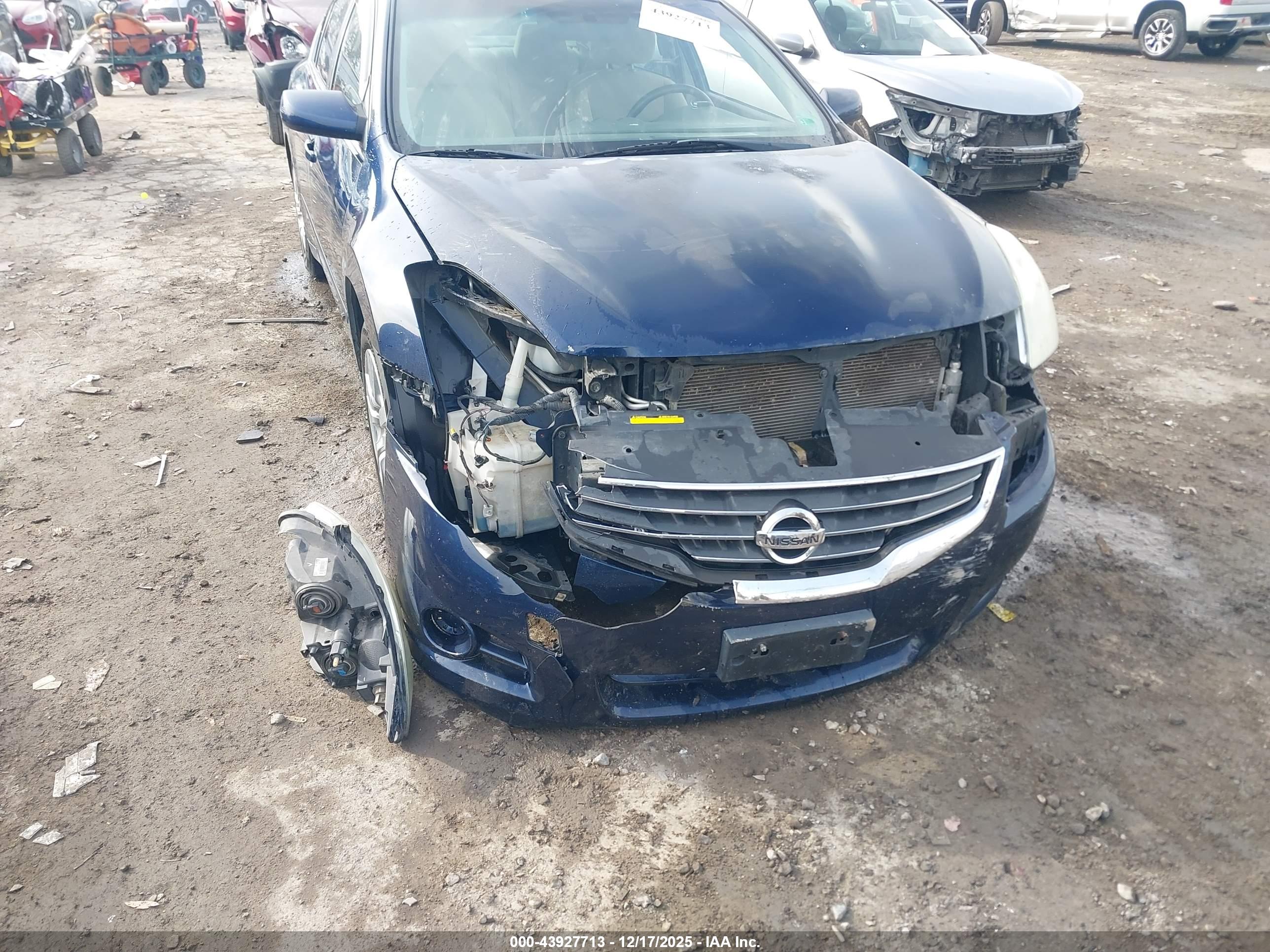 NISSAN ALTIMA image 6