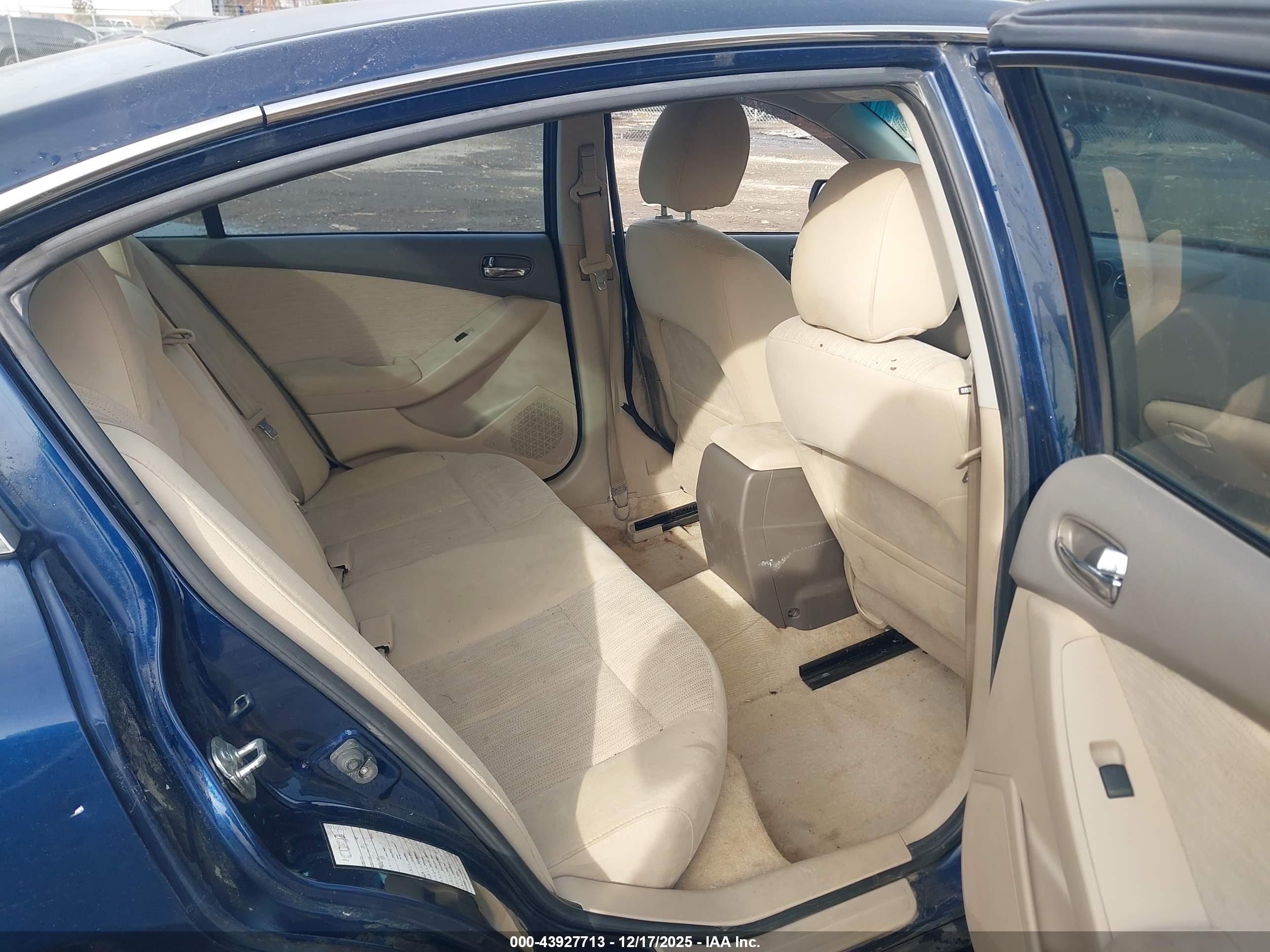 NISSAN ALTIMA image 8