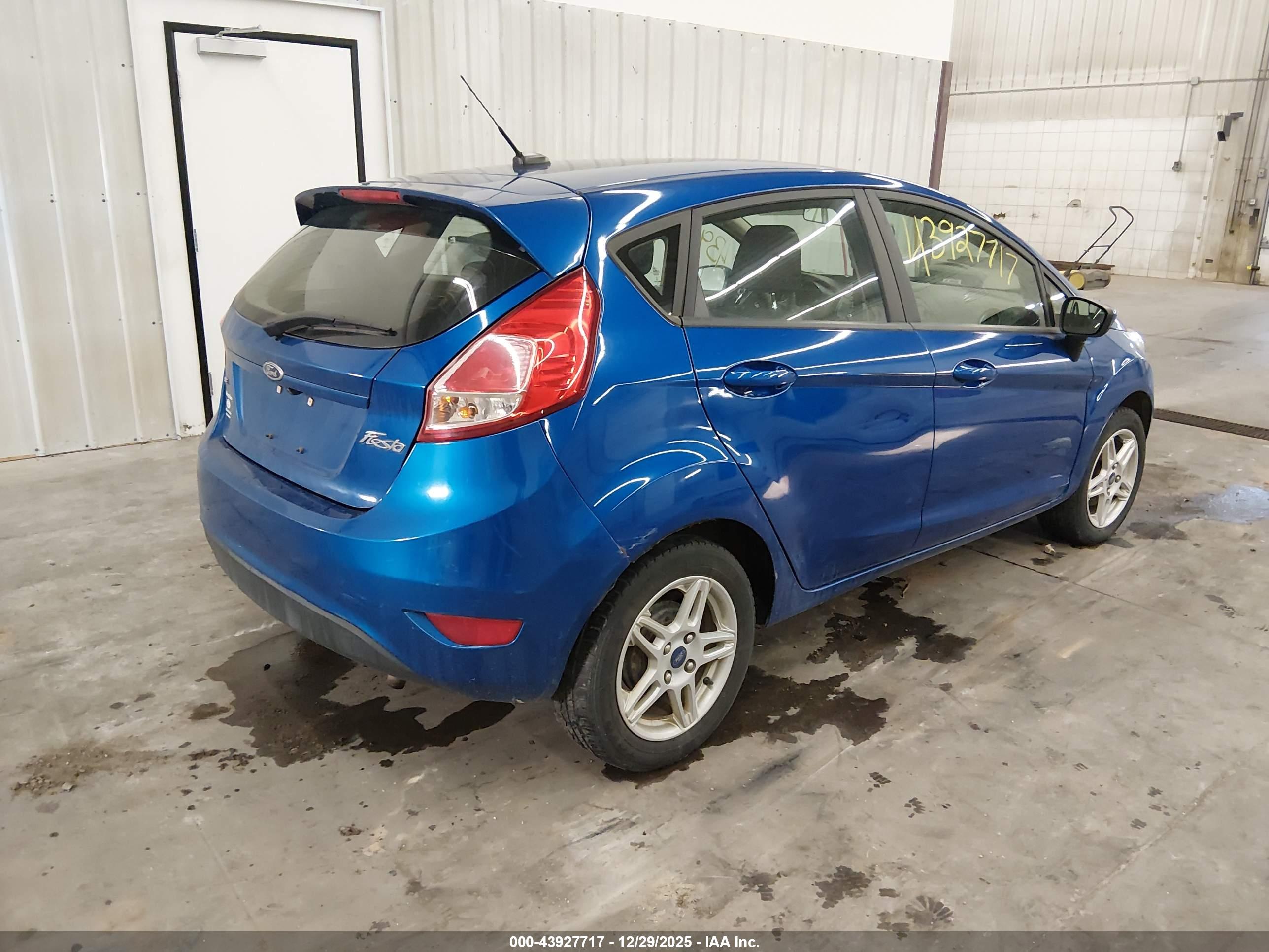 FORD FIESTA image 4