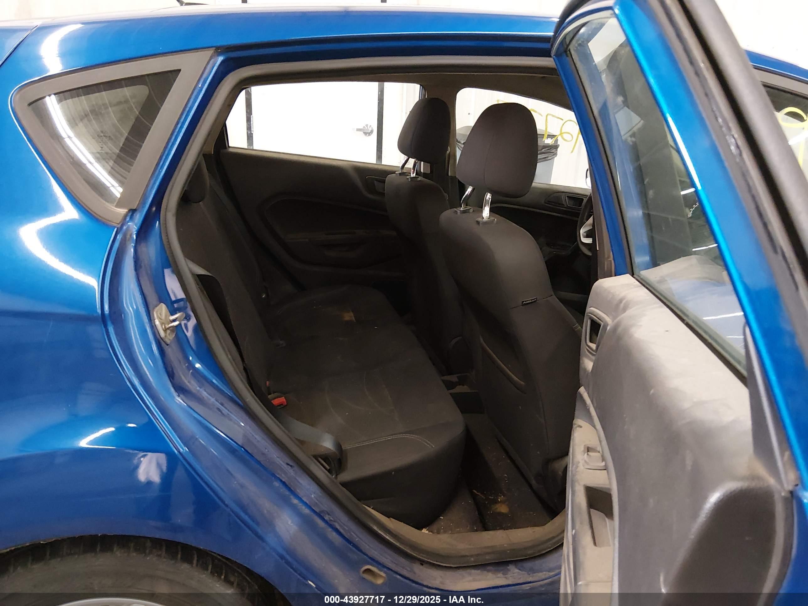 FORD FIESTA image 8