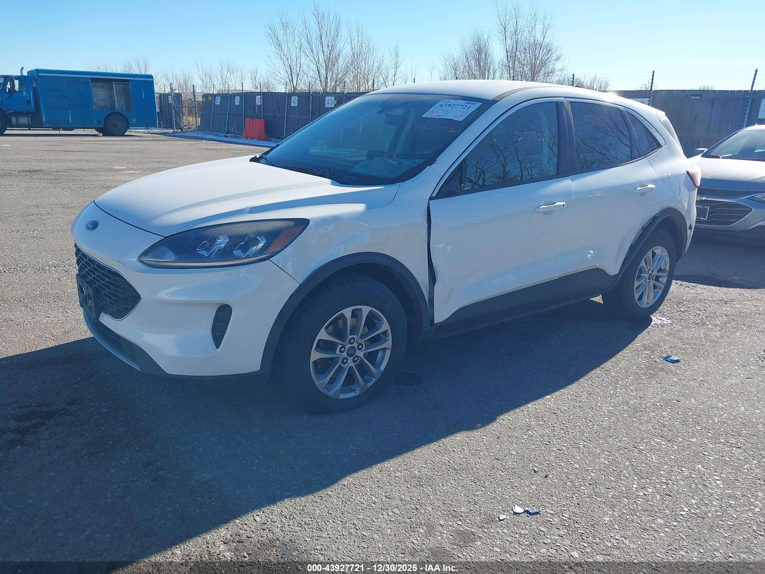FORD ESCAPE image 2