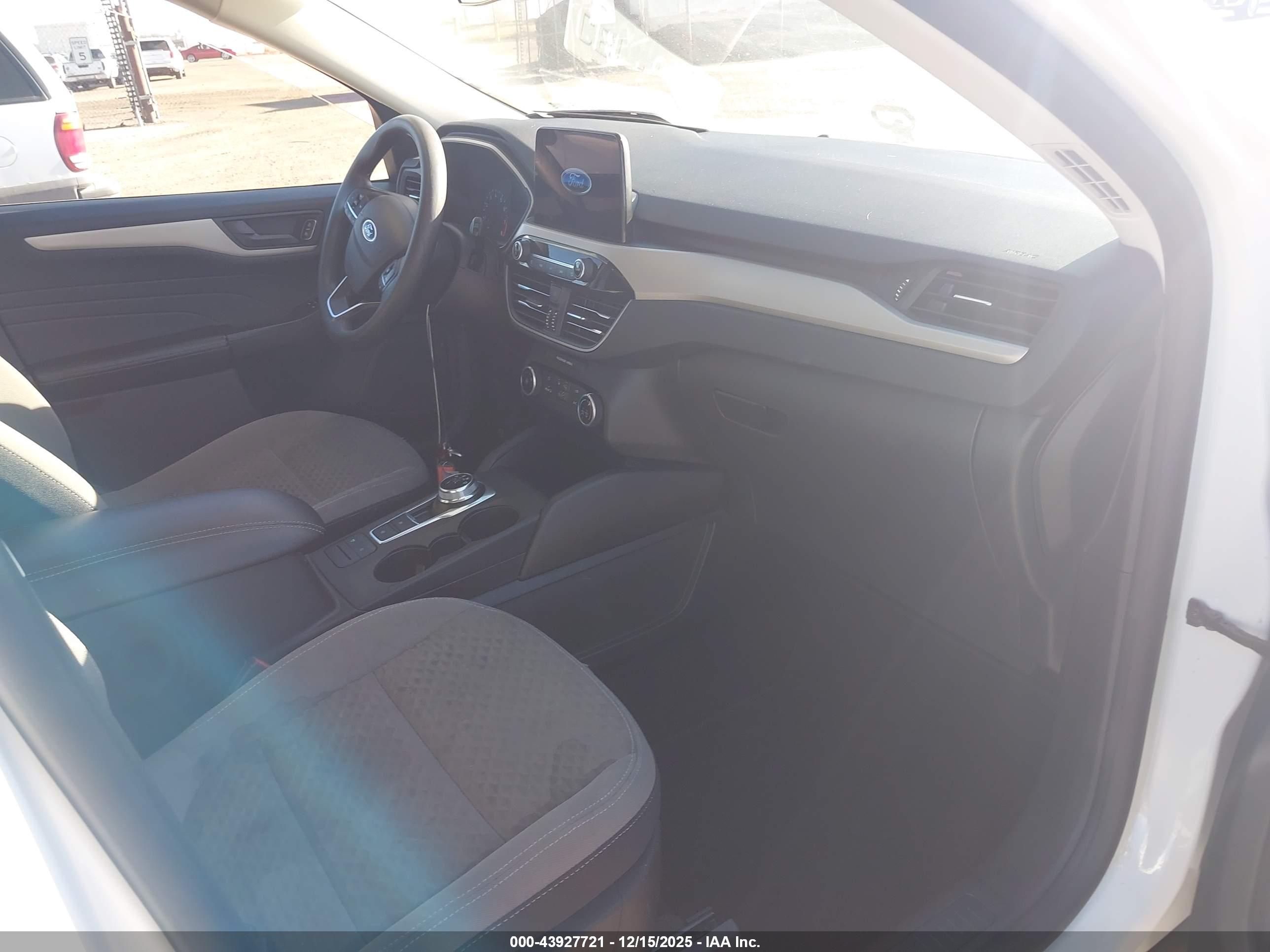 FORD ESCAPE image 5