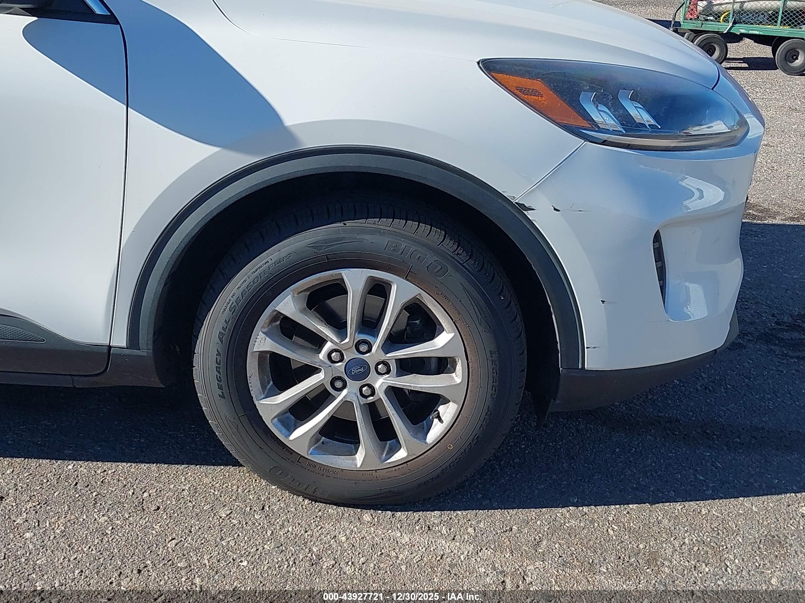 FORD ESCAPE image 6
