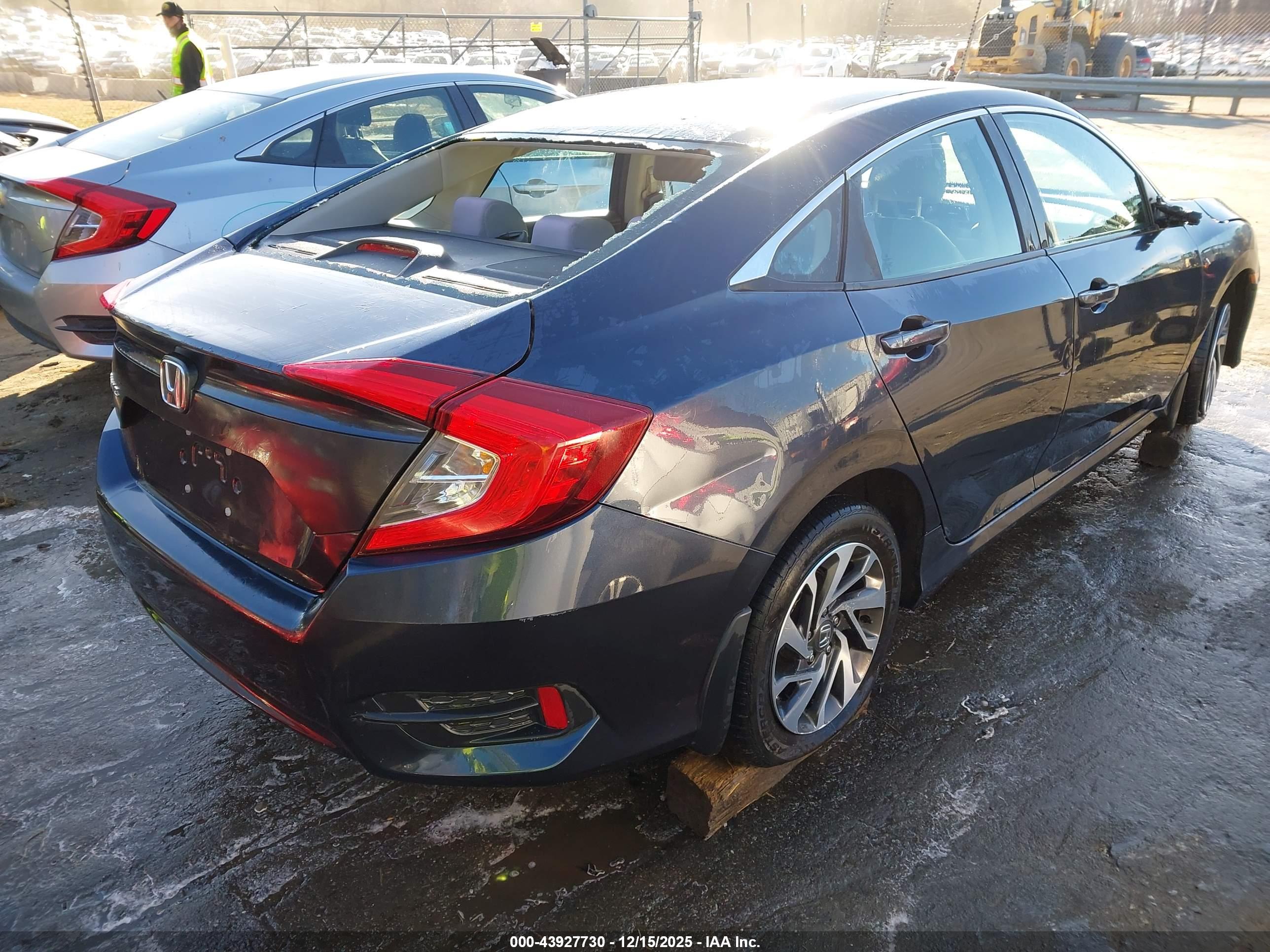 HONDA CIVIC image 4